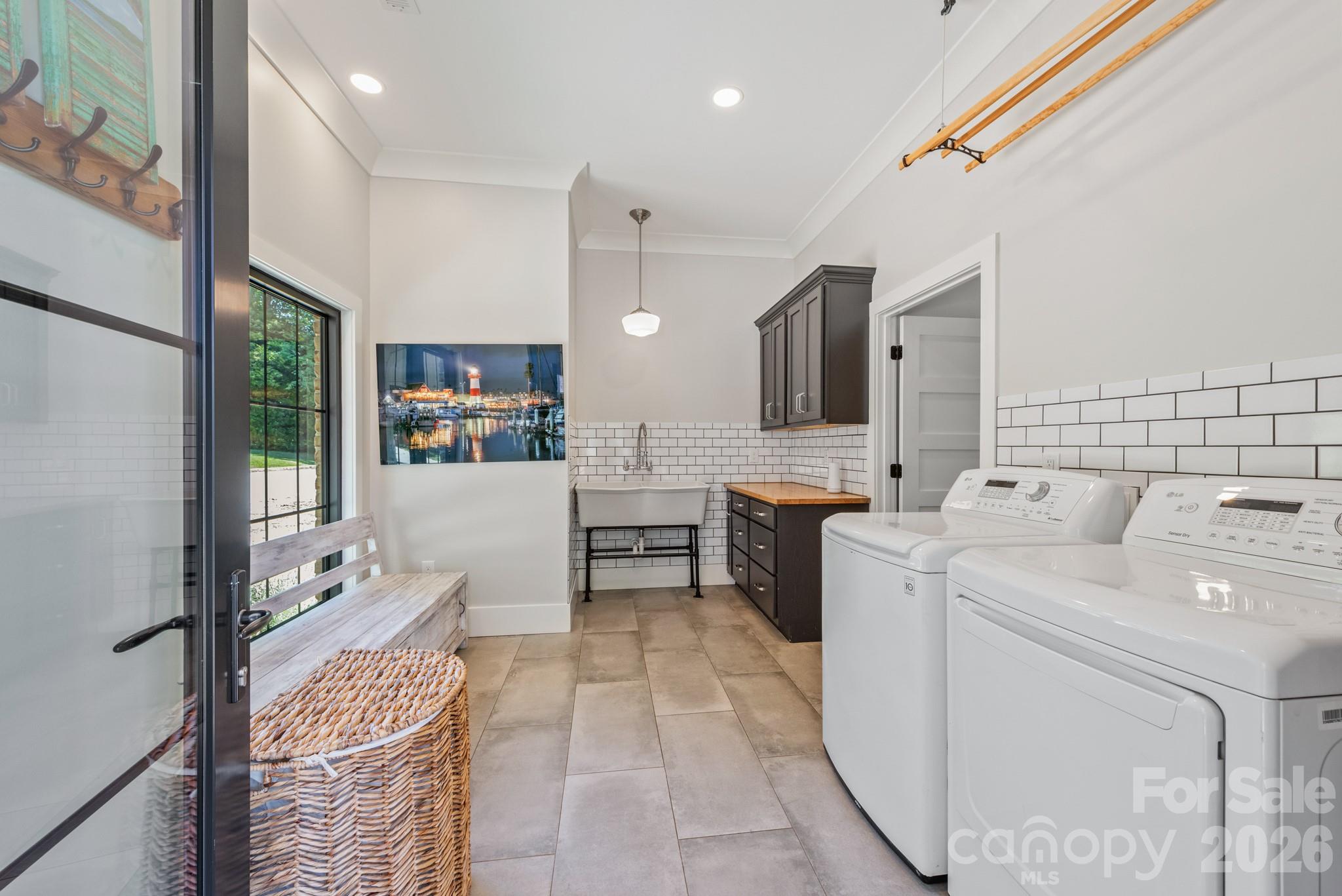 445 Sundown Road — Mooresville
