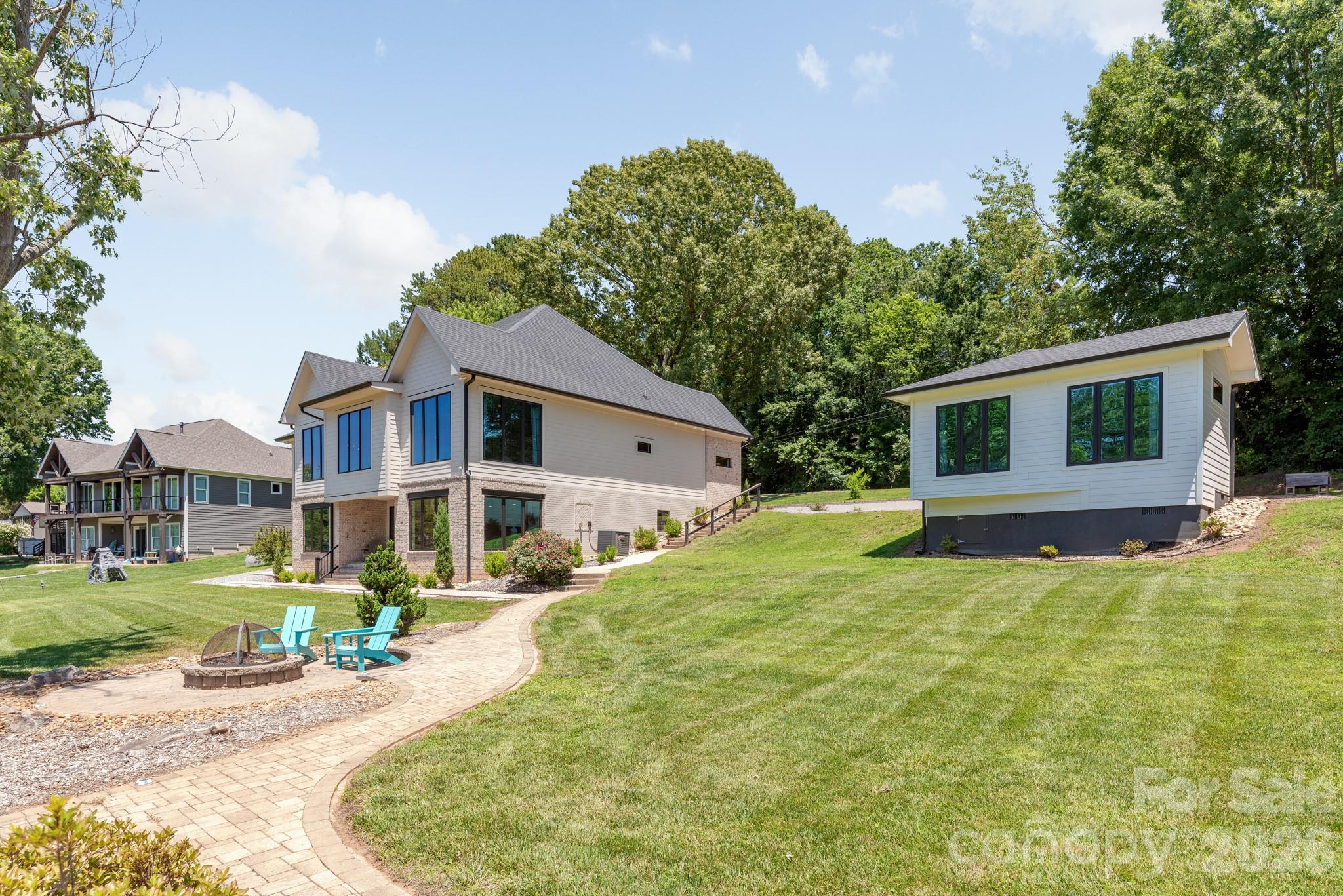 445 Sundown Road — Mooresville