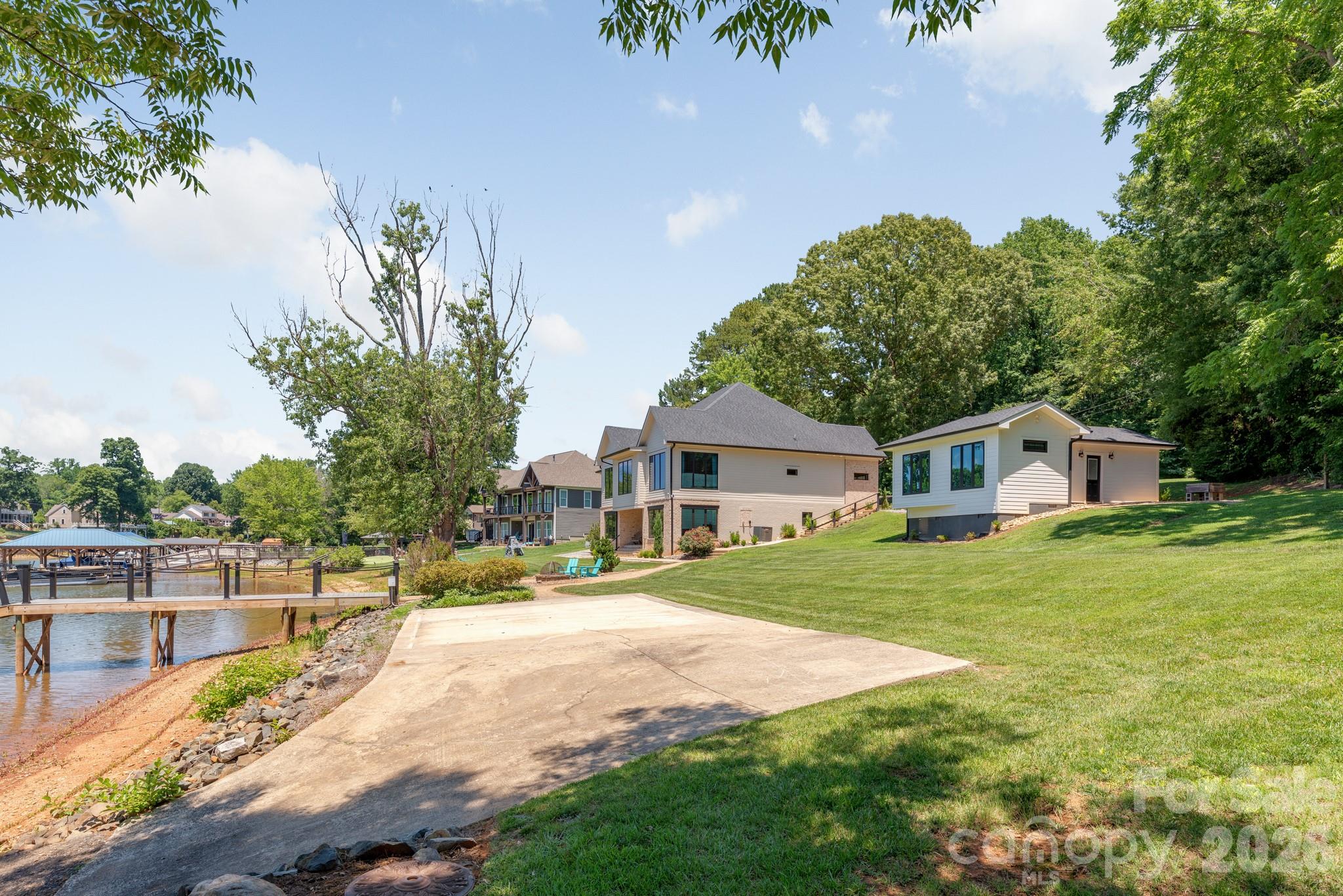 445 Sundown Road — Mooresville