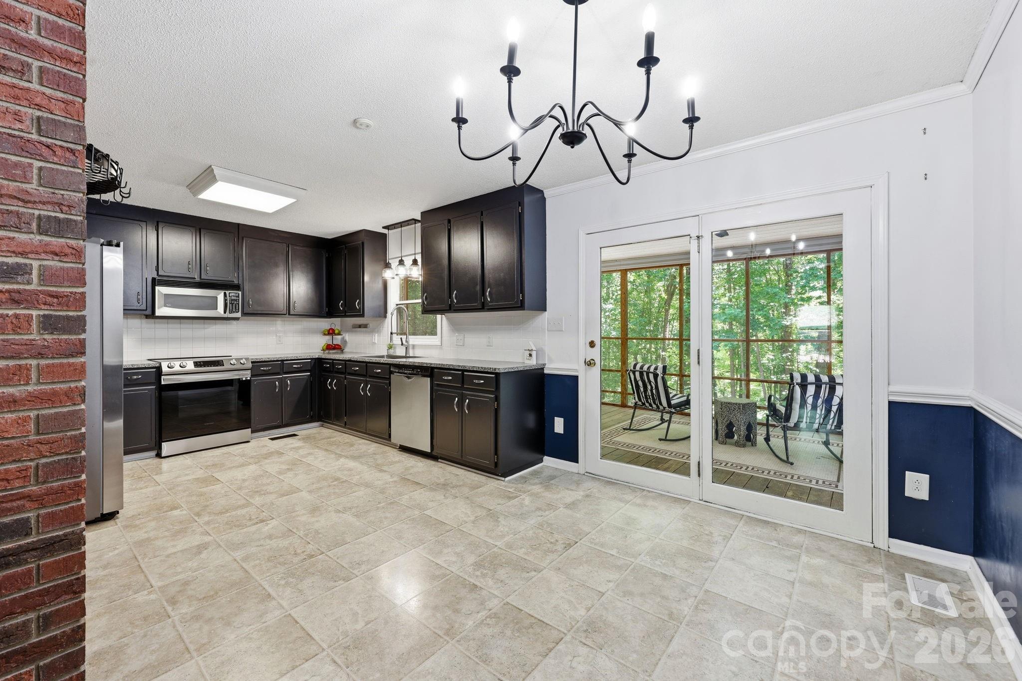 31648 Ameron Circle — Albemarle