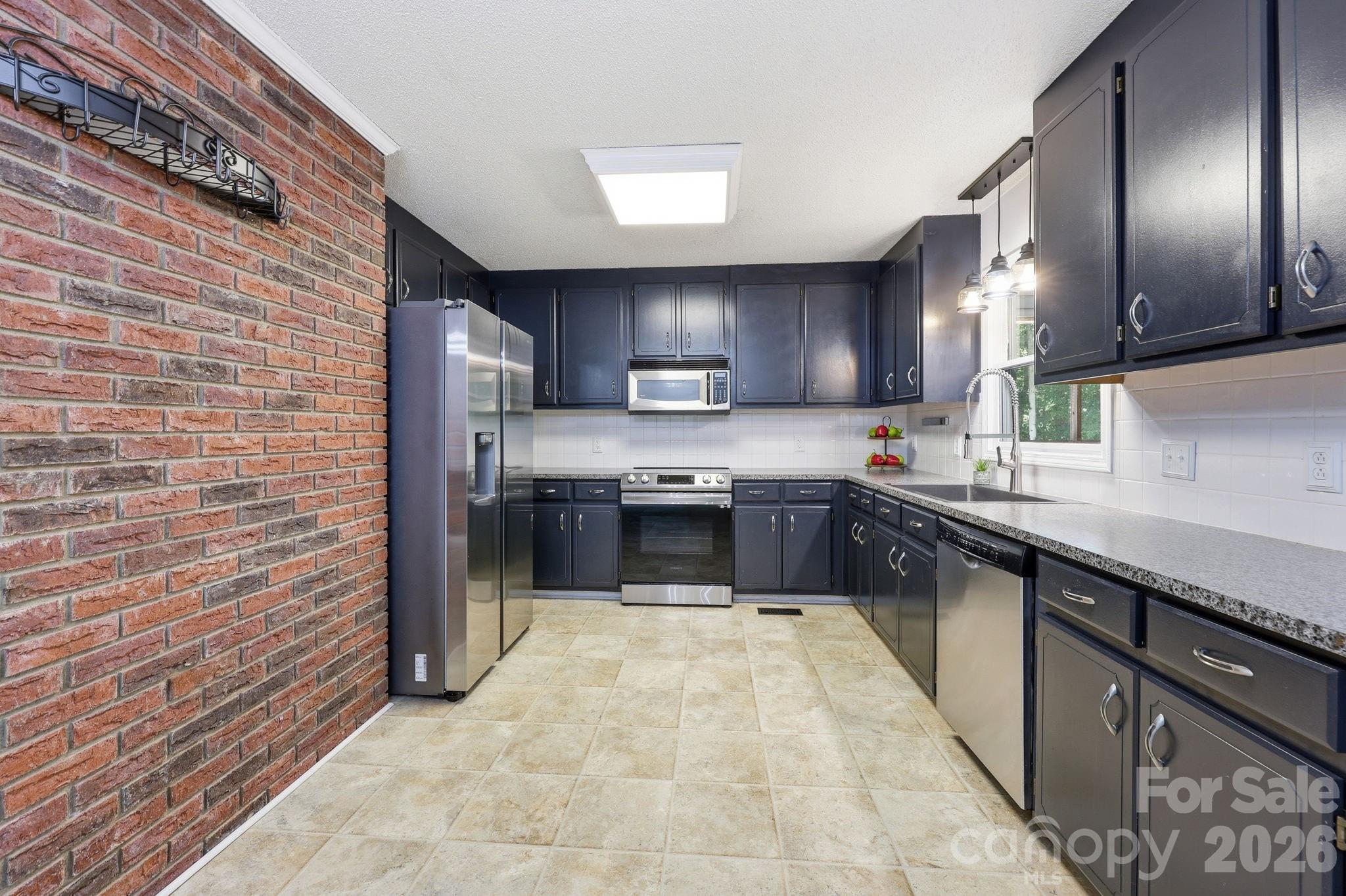 31648 Ameron Circle — Albemarle