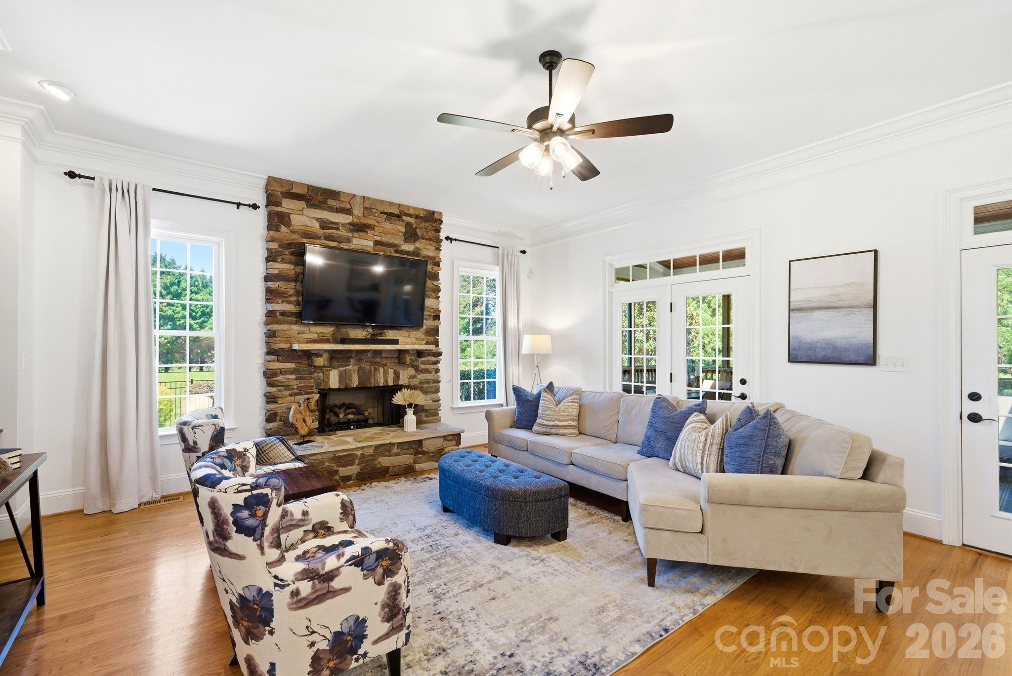 16000 Sunset Drive — Huntersville