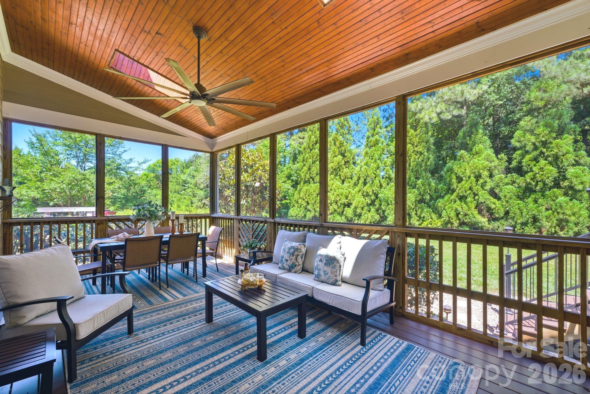 16000 Sunset Drive — Huntersville
