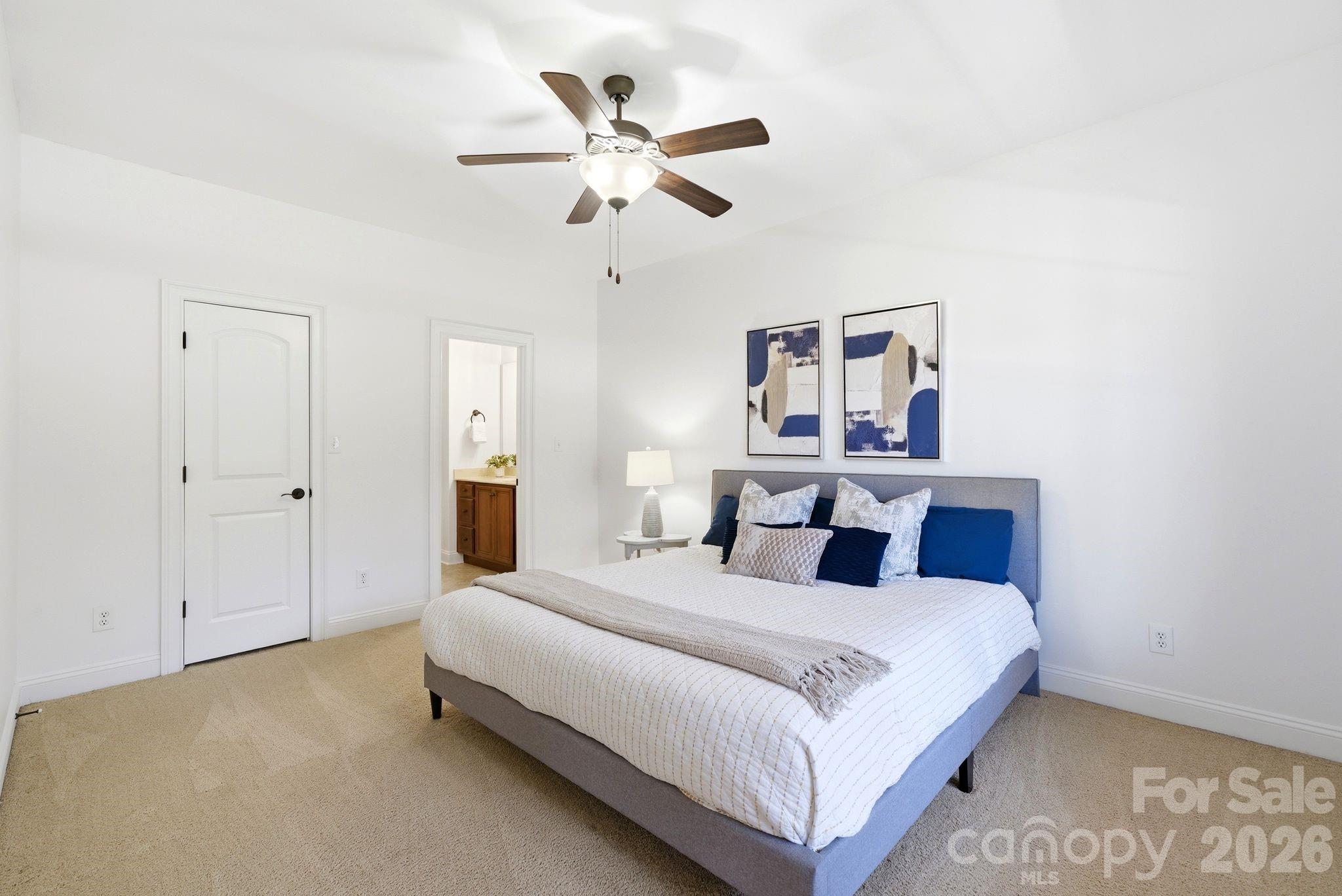 16000 Sunset Drive — Huntersville
