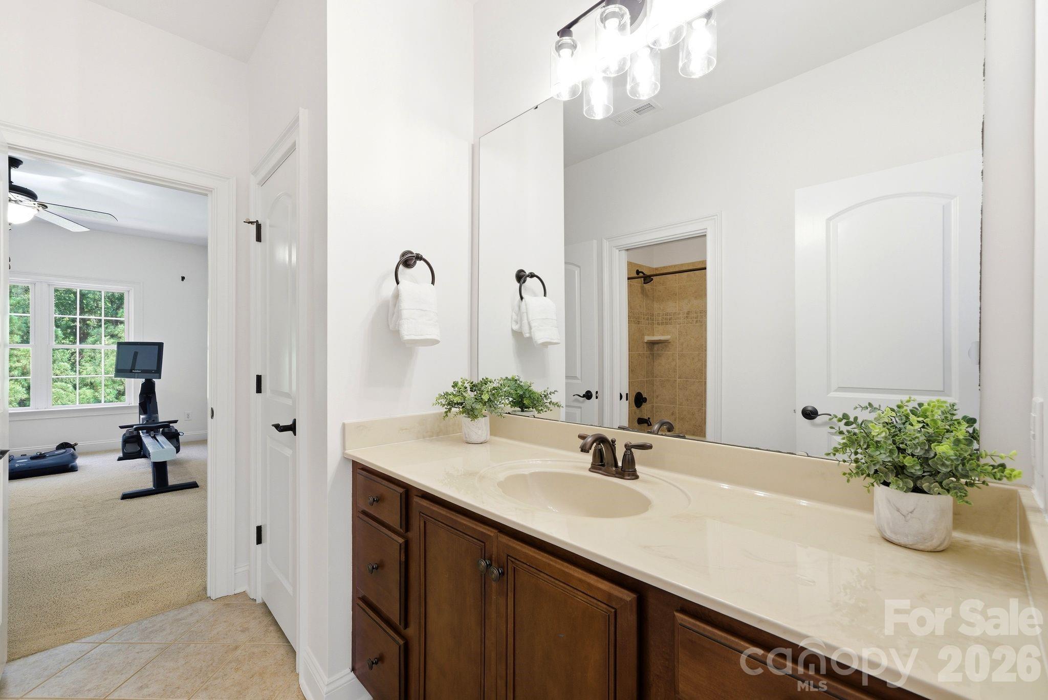 16000 Sunset Drive — Huntersville