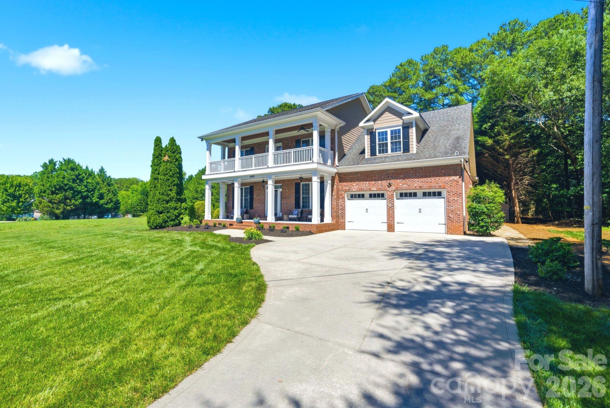 16000 Sunset Drive — Huntersville