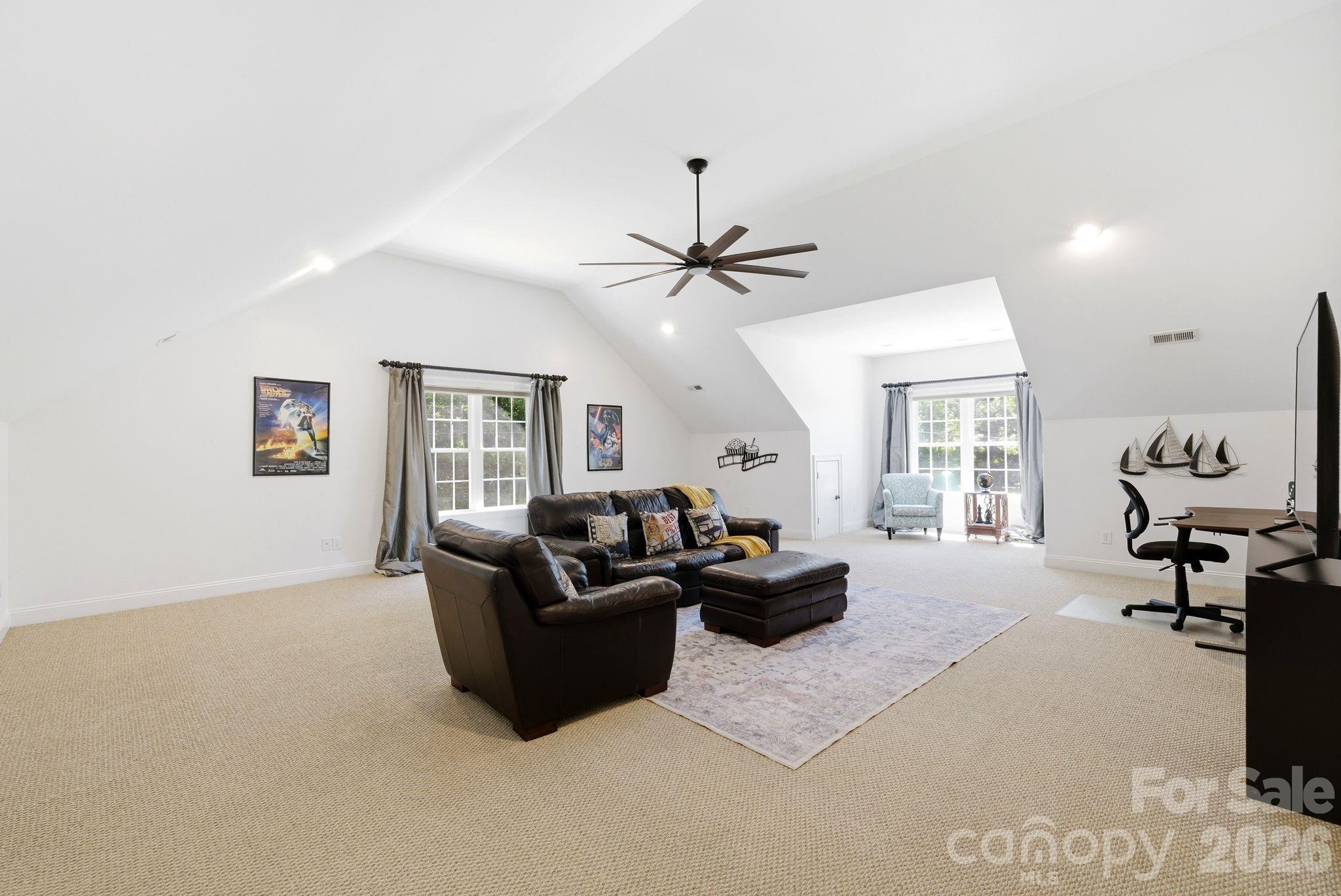 16000 Sunset Drive — Huntersville