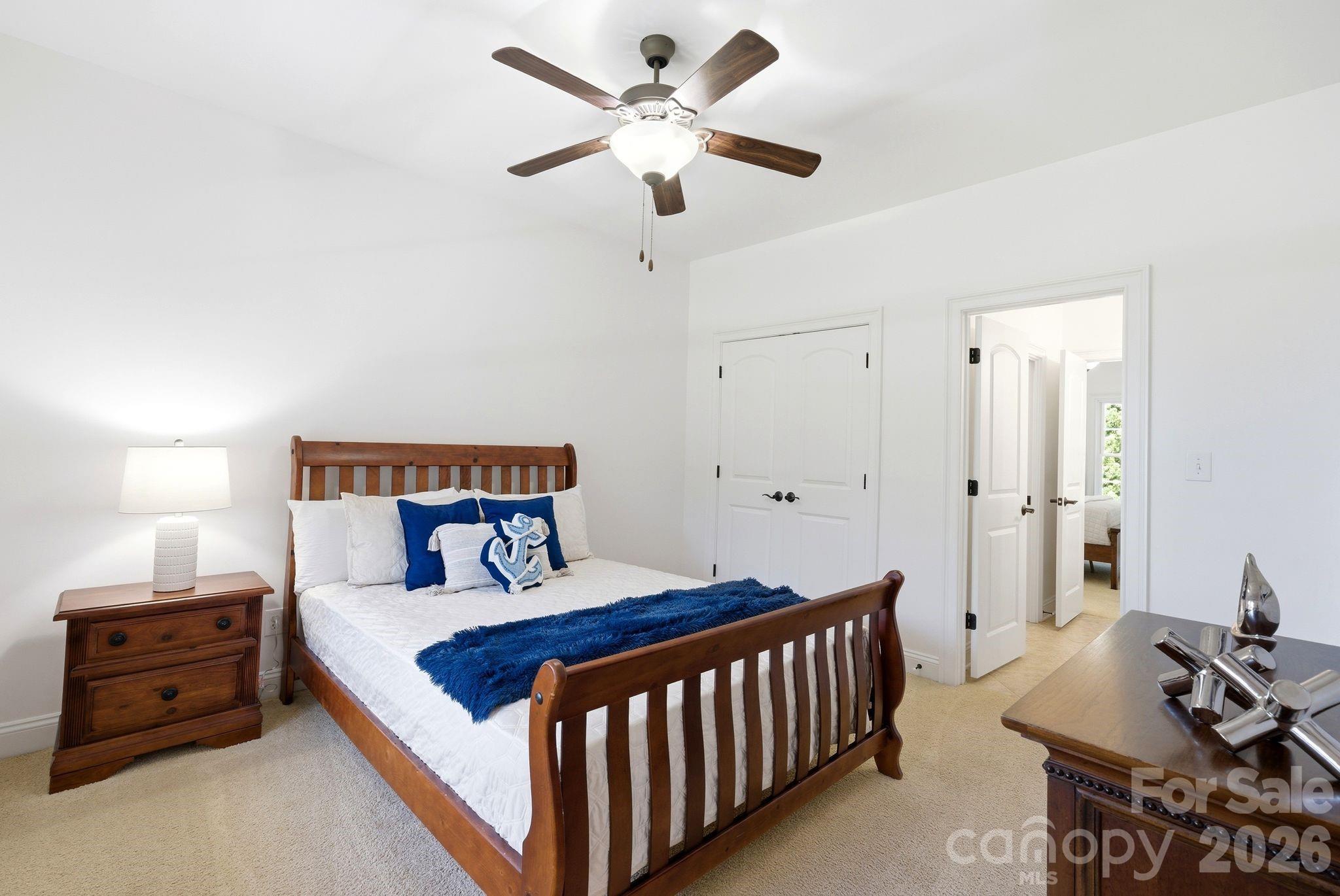 16000 Sunset Drive — Huntersville
