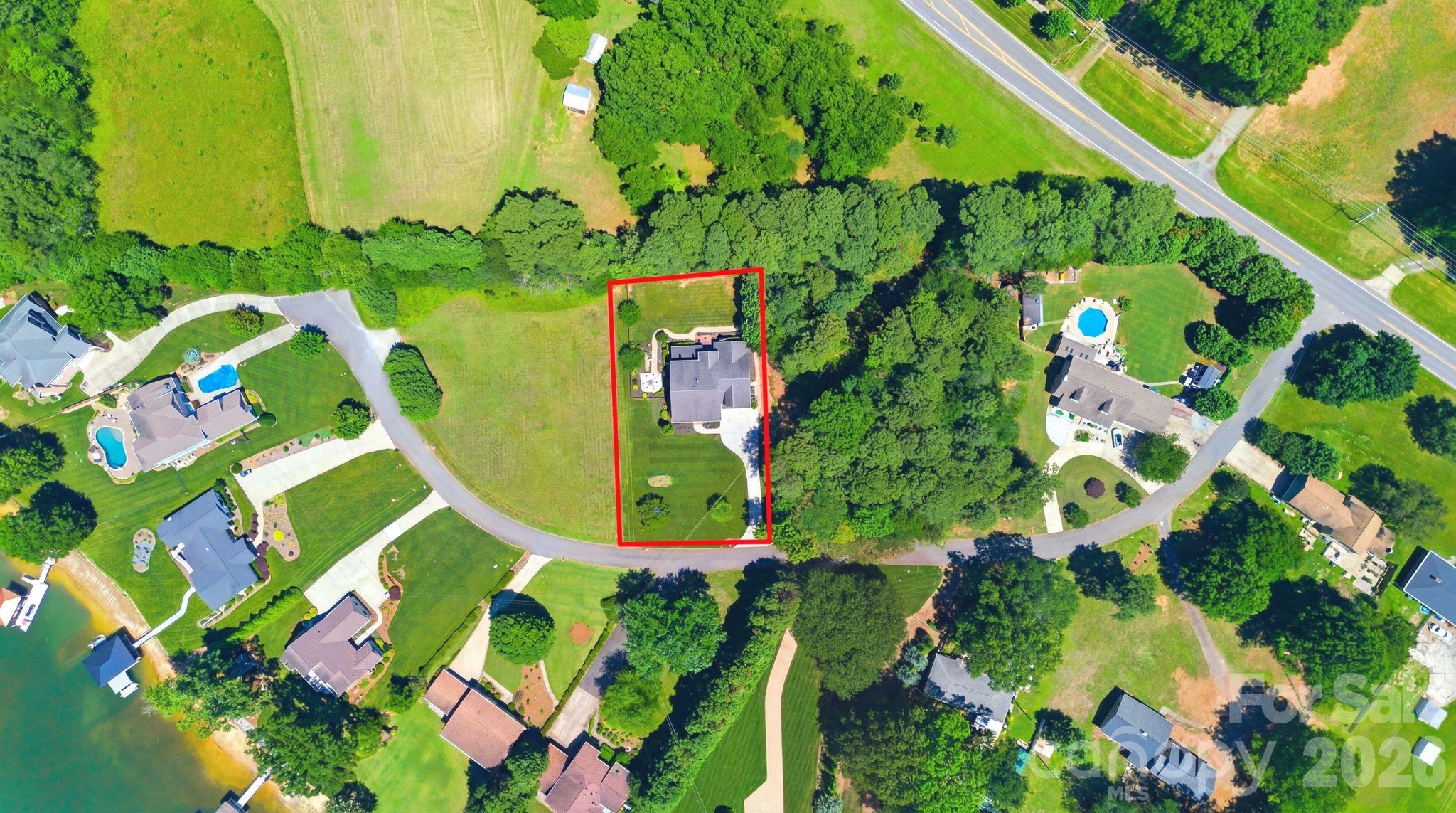 16000 Sunset Drive — Huntersville