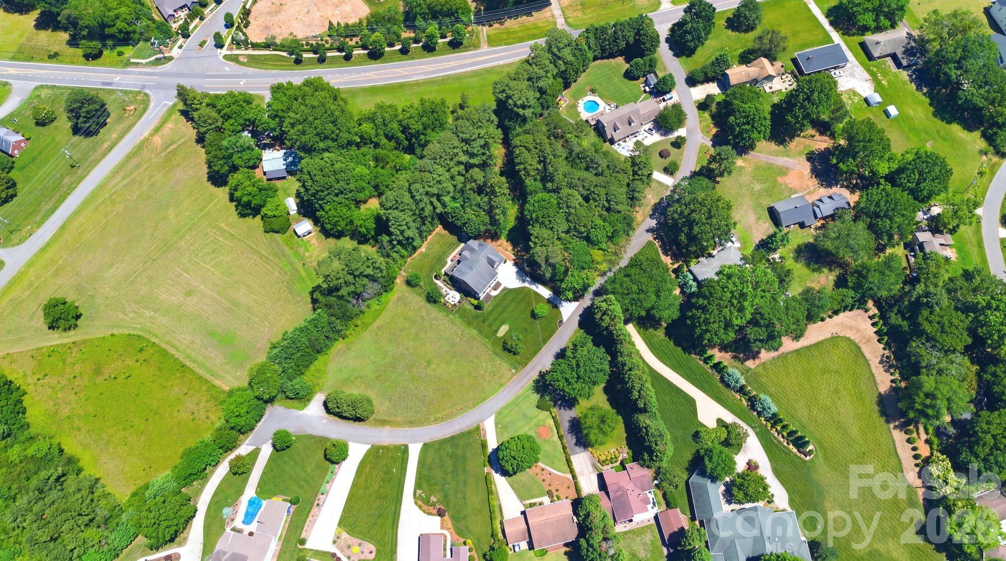 16000 Sunset Drive — Huntersville