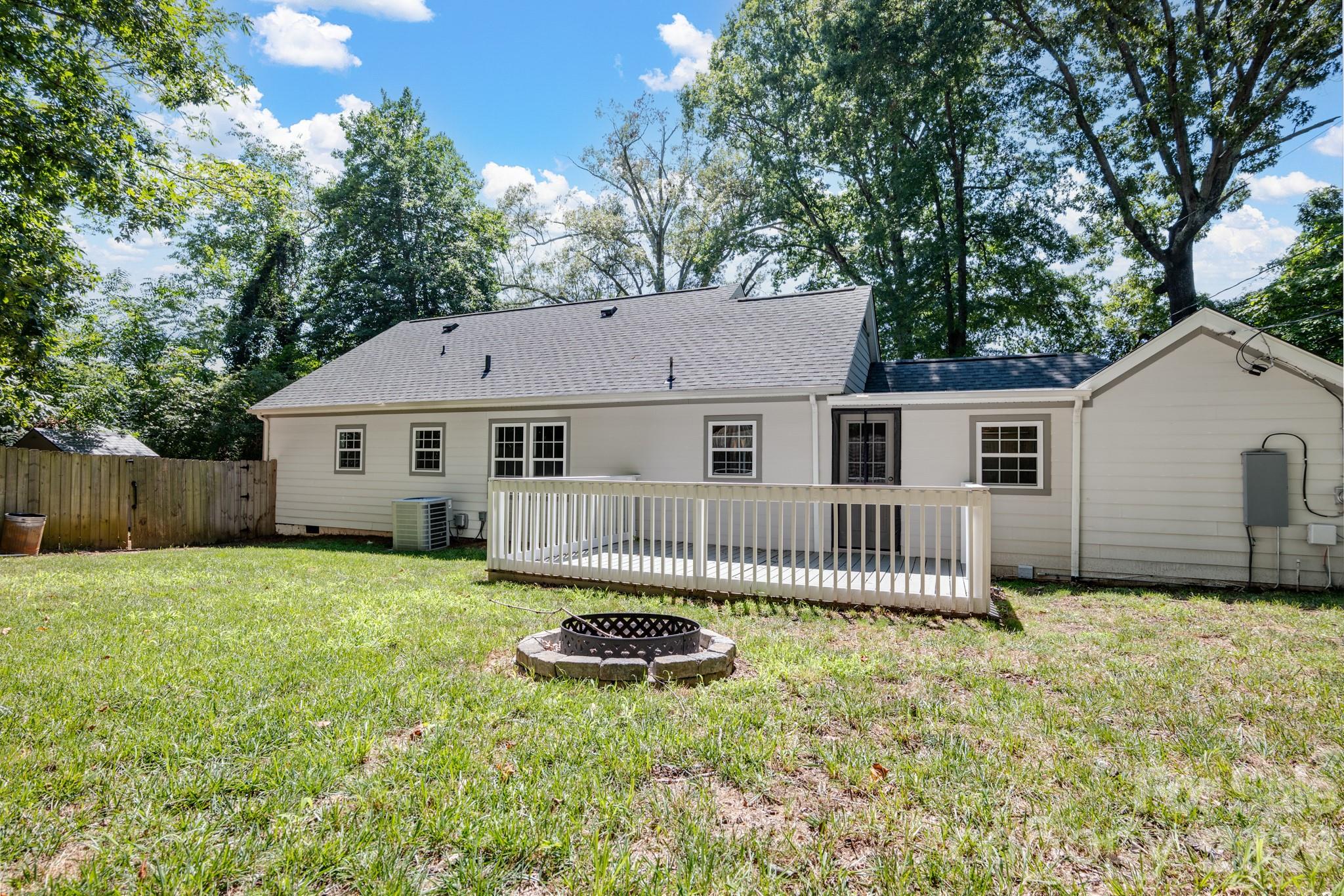 410 N Cannon Boulevard — Kannapolis