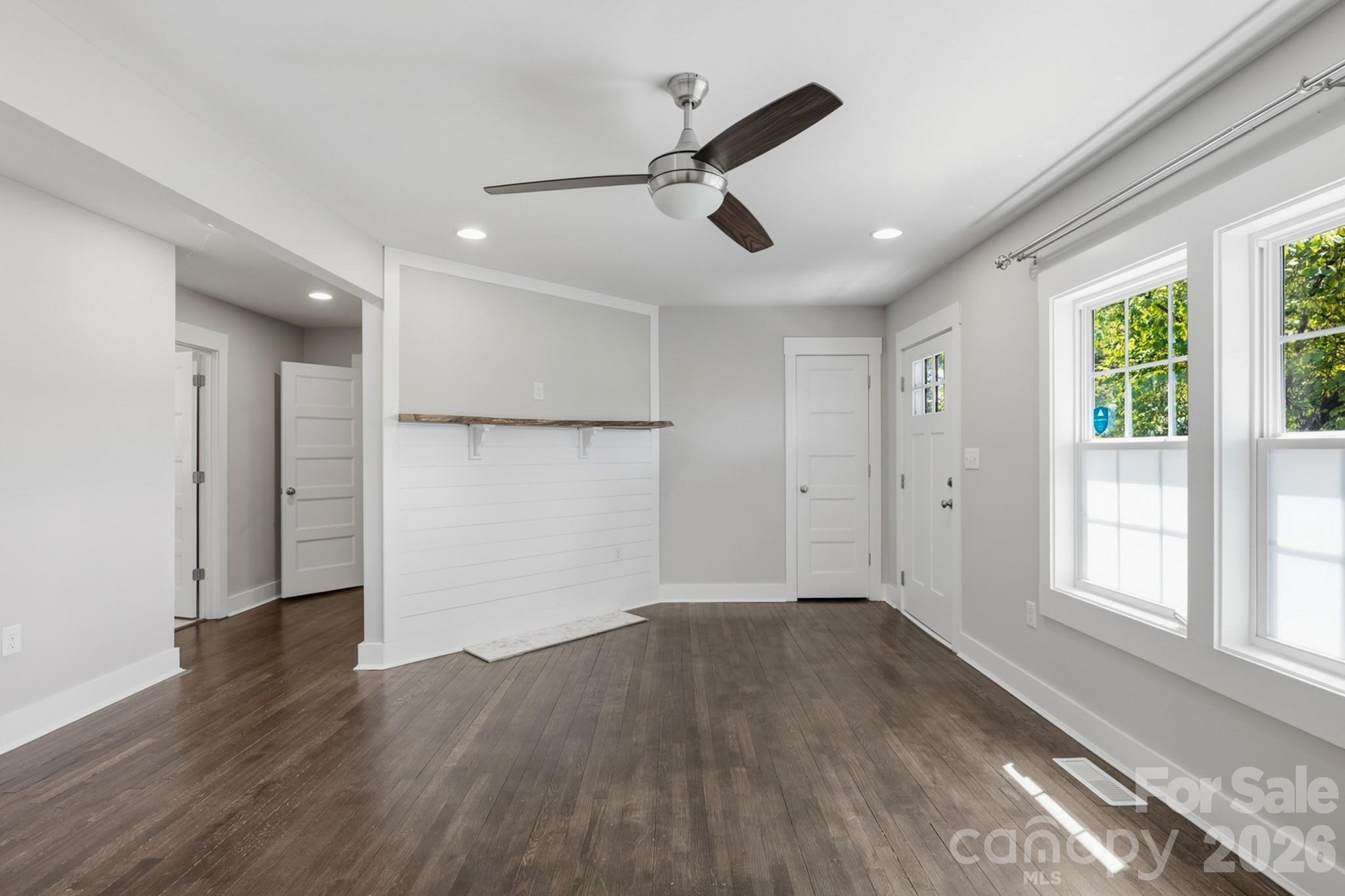 410 N Cannon Boulevard — Kannapolis