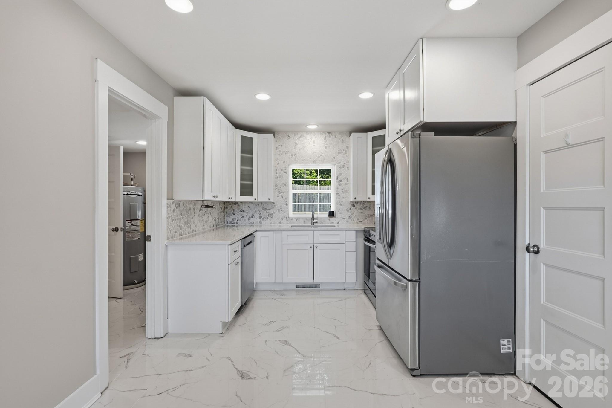 410 N Cannon Boulevard — Kannapolis