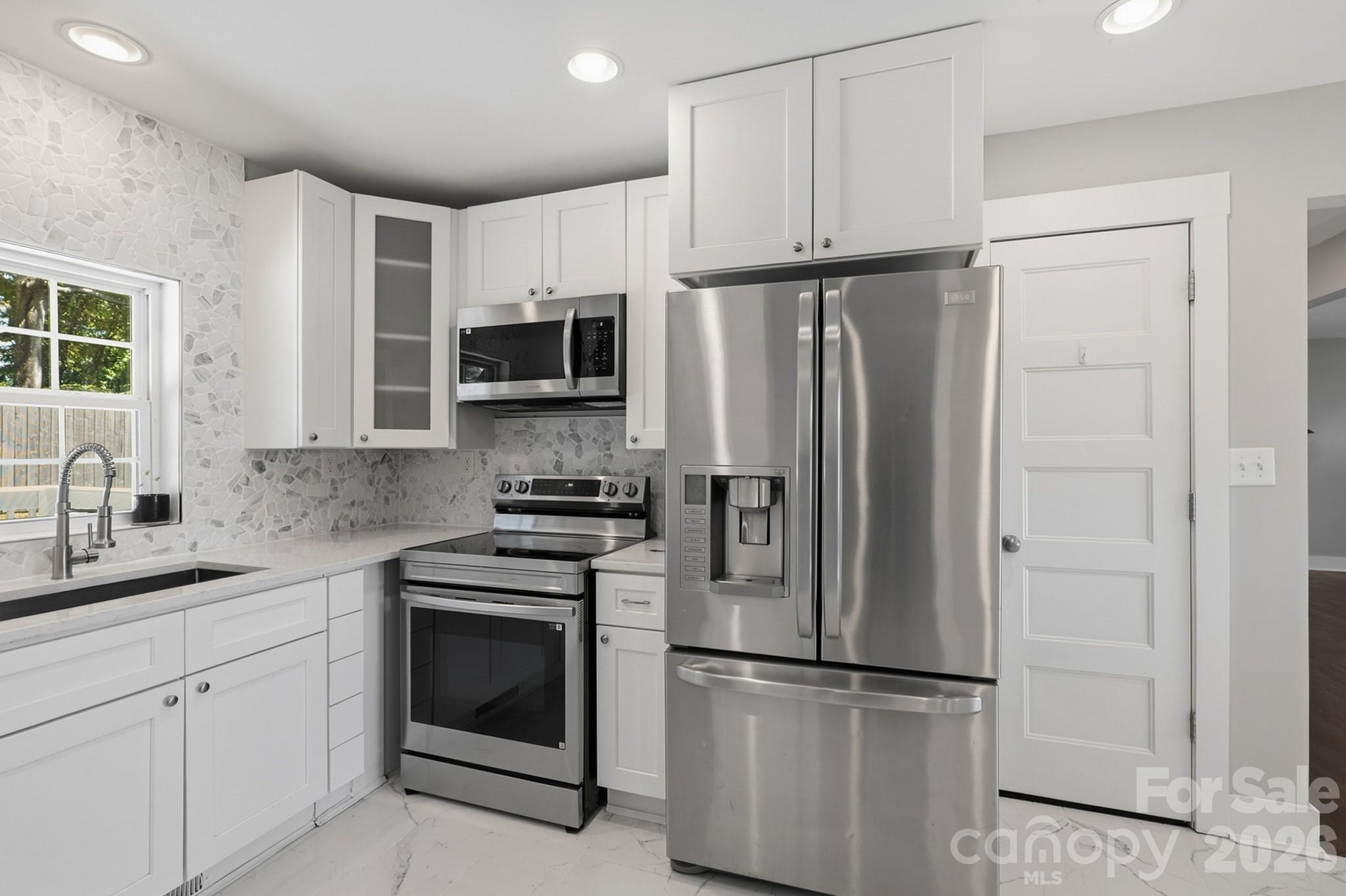 410 N Cannon Boulevard — Kannapolis
