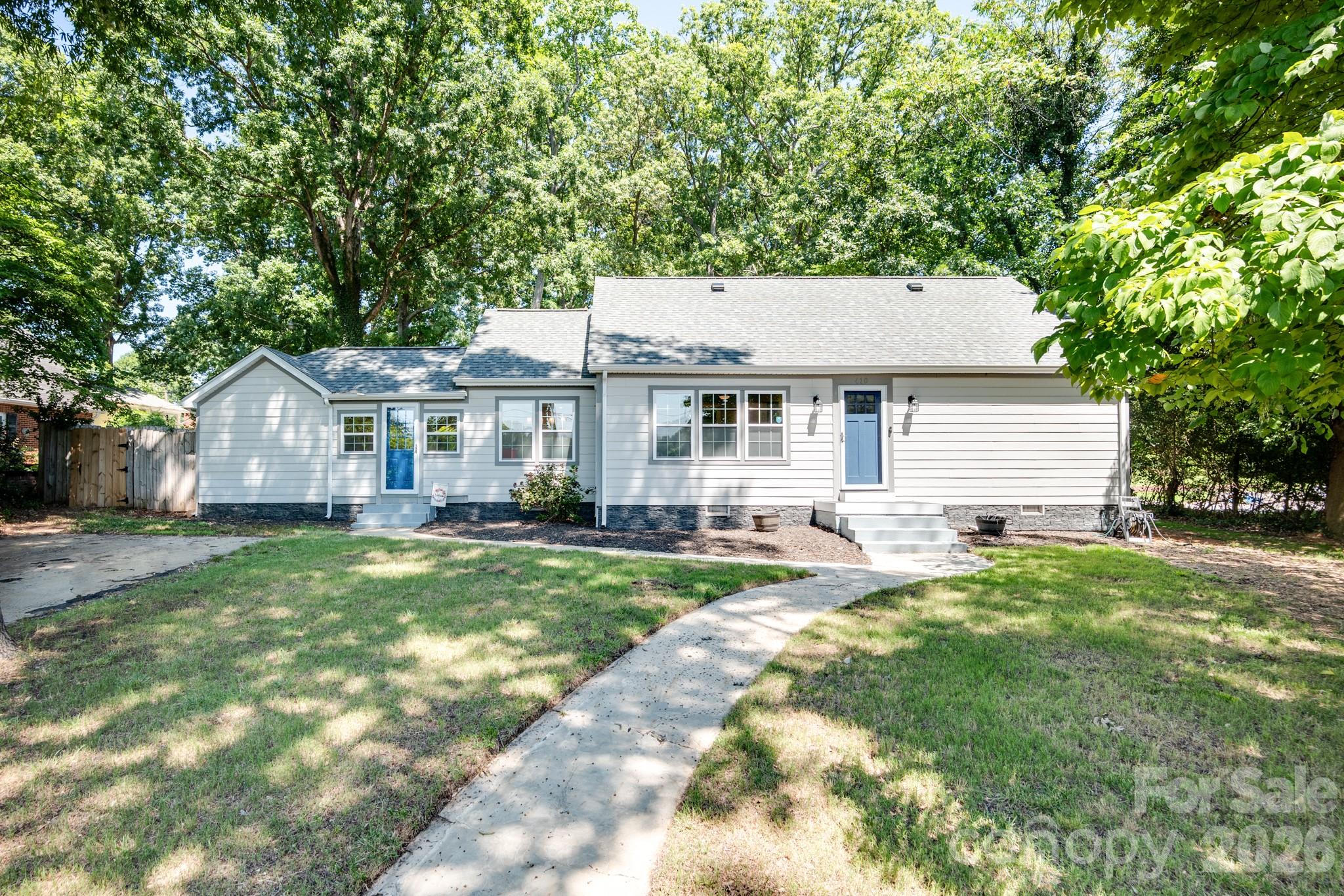410 N Cannon Boulevard — Kannapolis