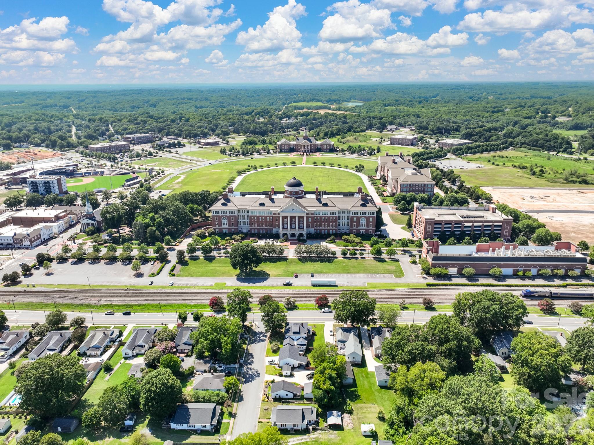 410 N Cannon Boulevard — Kannapolis