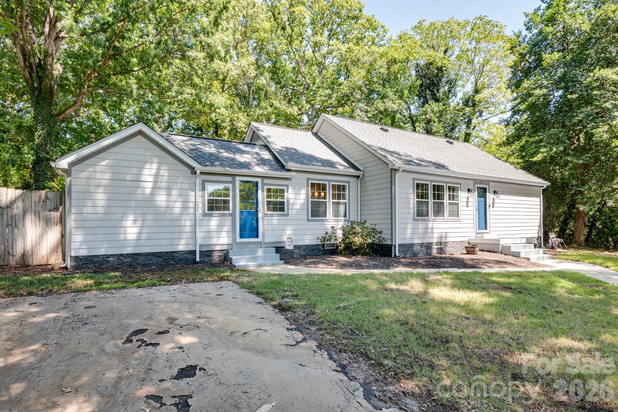 410 N Cannon Boulevard — Kannapolis
