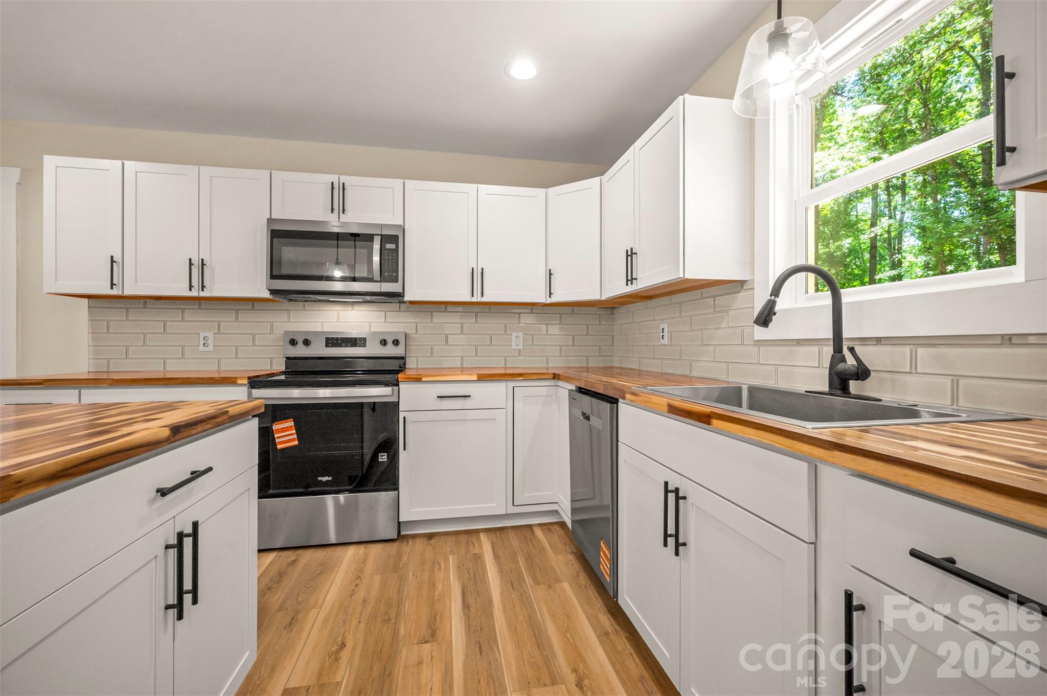 223 Pearidge Road — Bostic