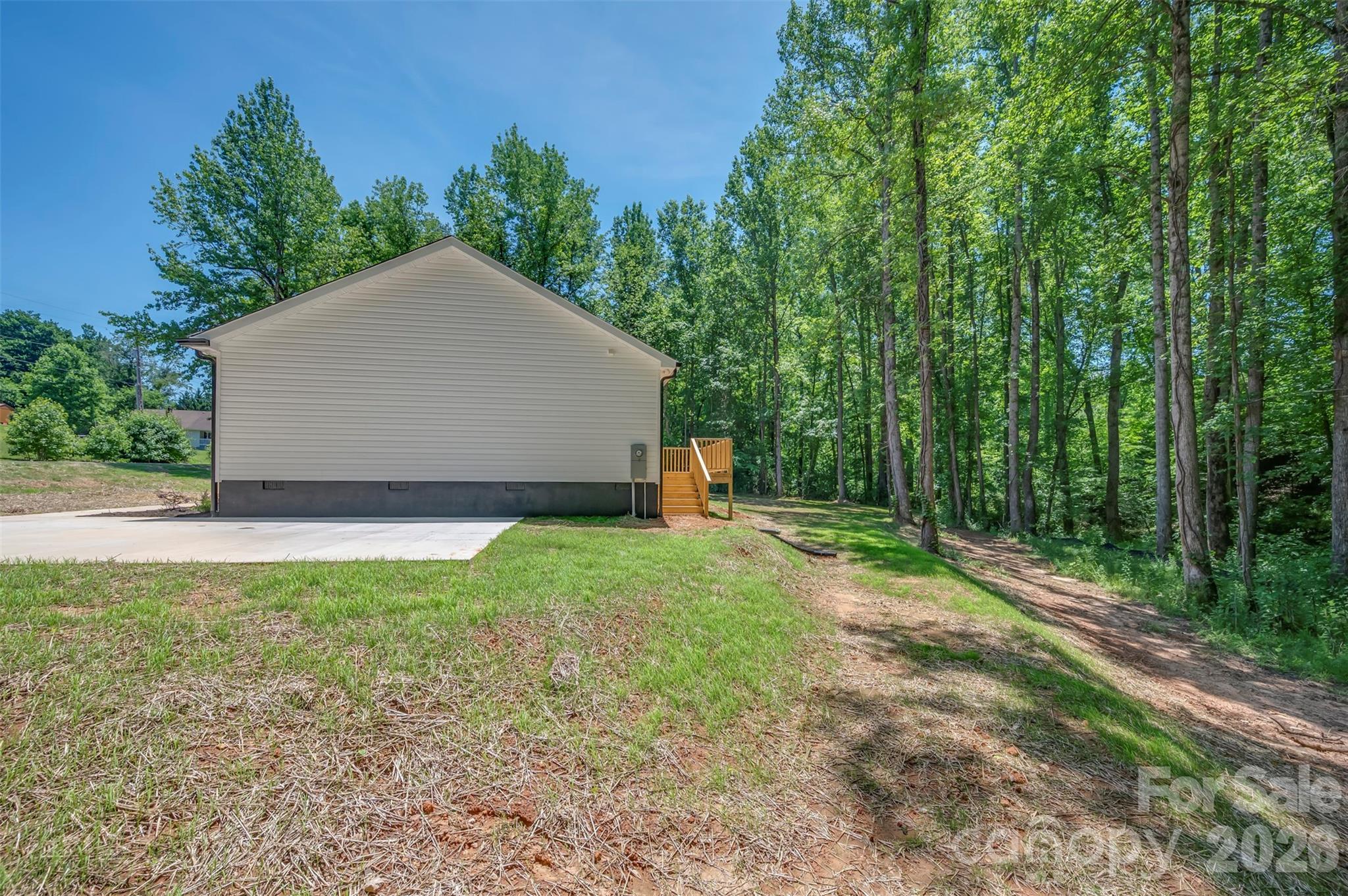 223 Pearidge Road — Bostic