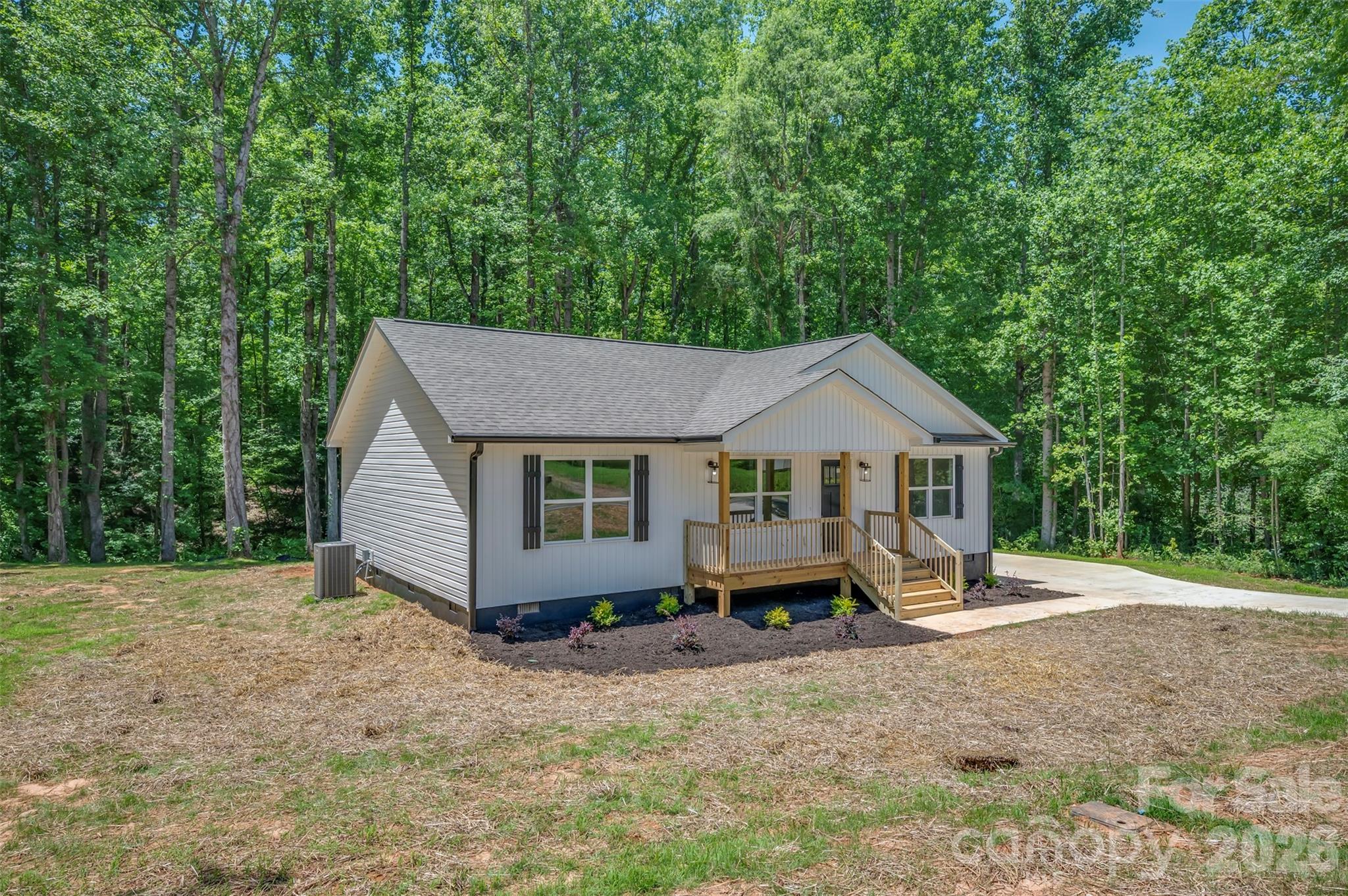 223 Pearidge Road — Bostic