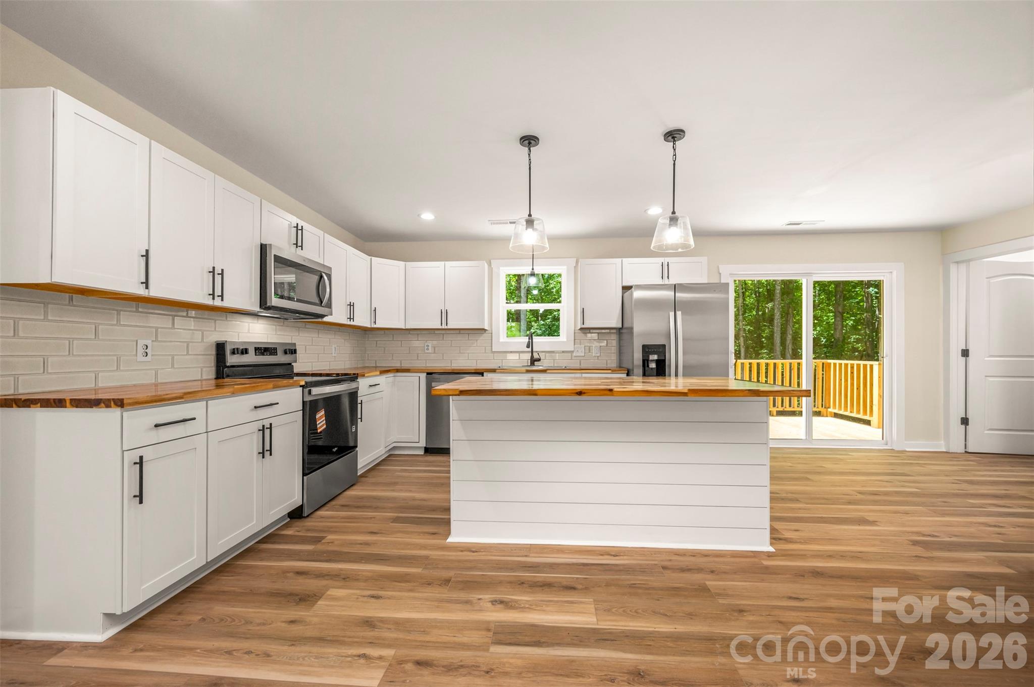 223 Pearidge Road — Bostic