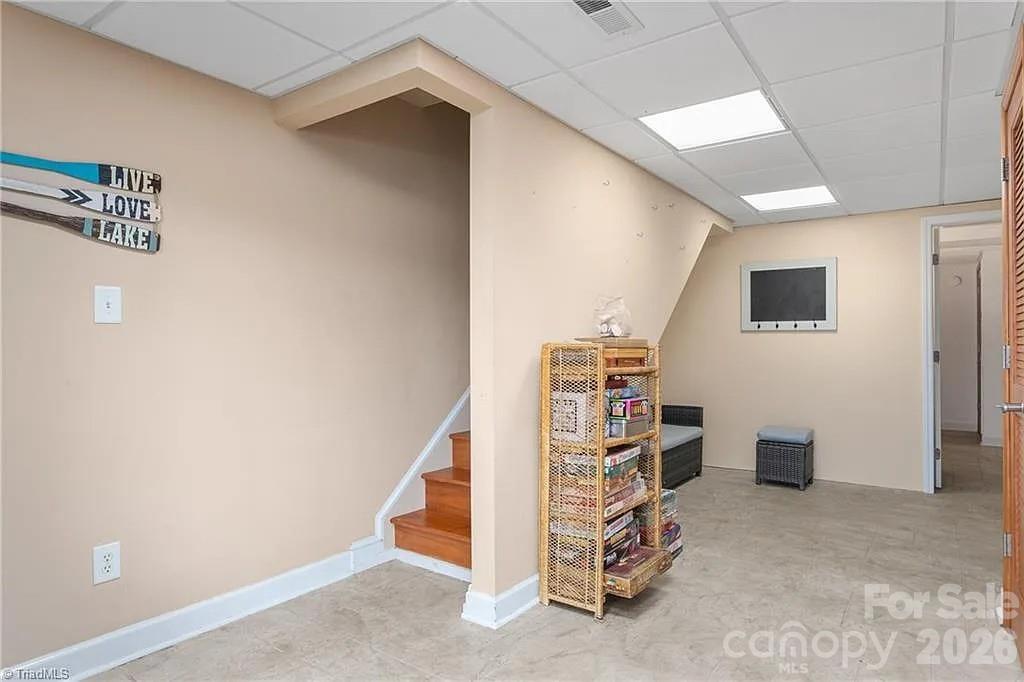 1250 Lake Drive #9 — Lexington