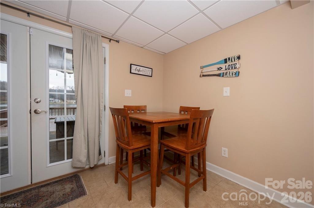 1250 Lake Drive #9 — Lexington