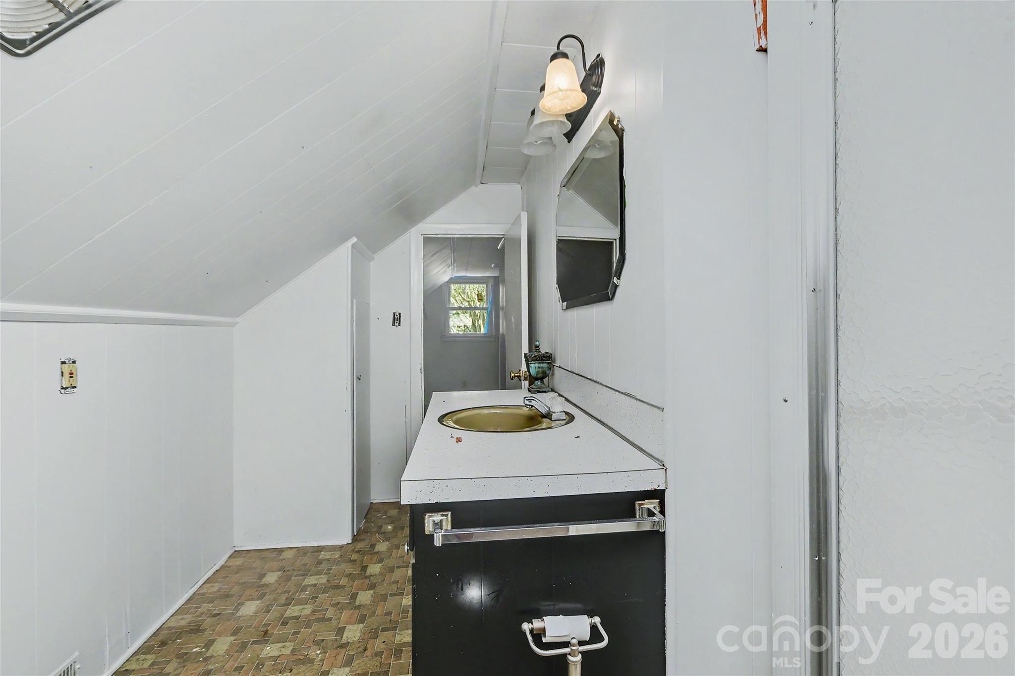 110 Westover Drive N #3,5 — Monroe