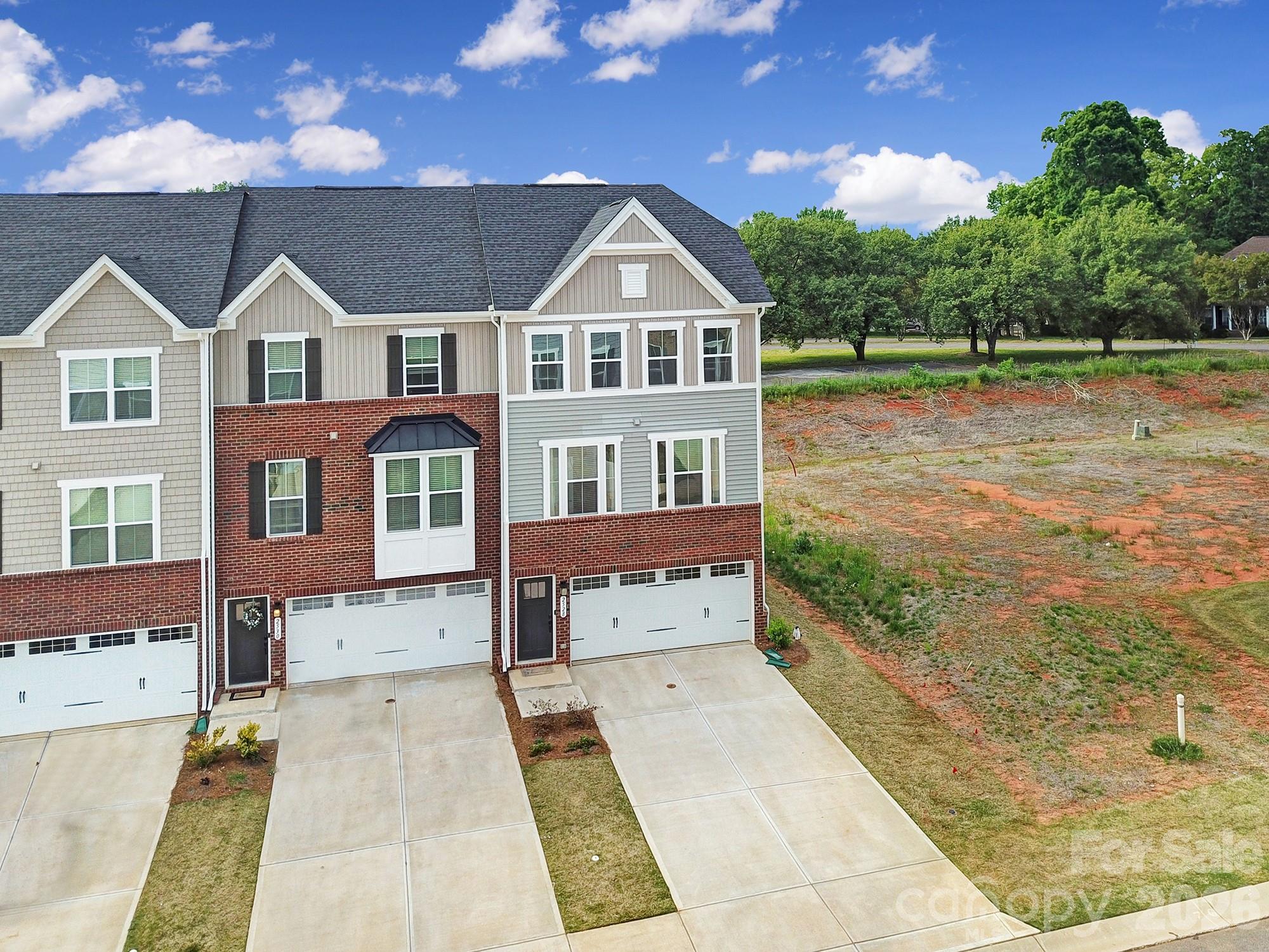 2528 Grantham Place Drive — Fort Mill