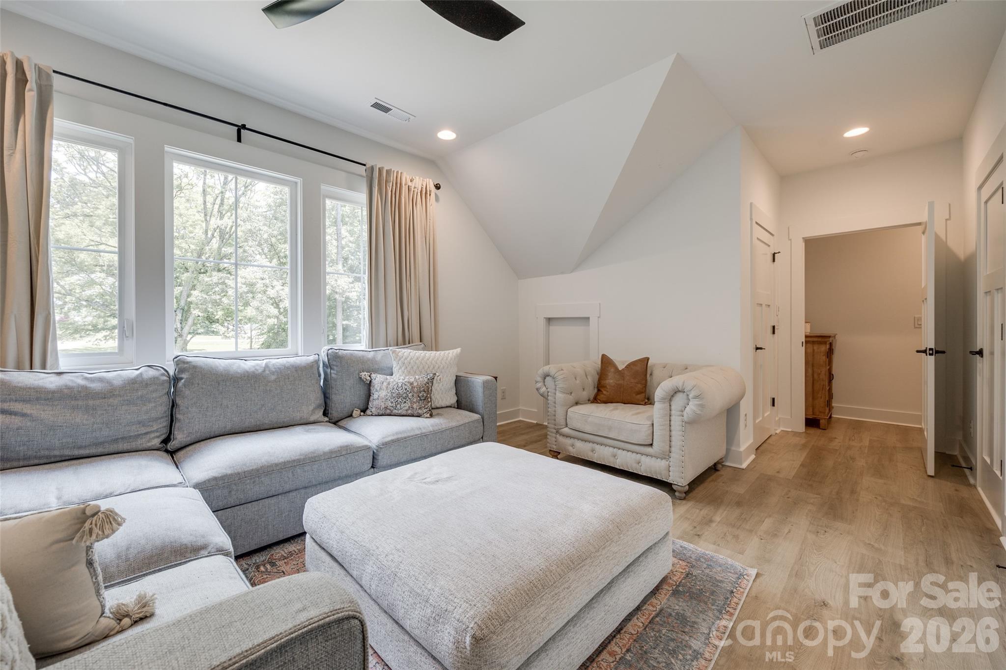 2481 Highway 161 Highway S — York