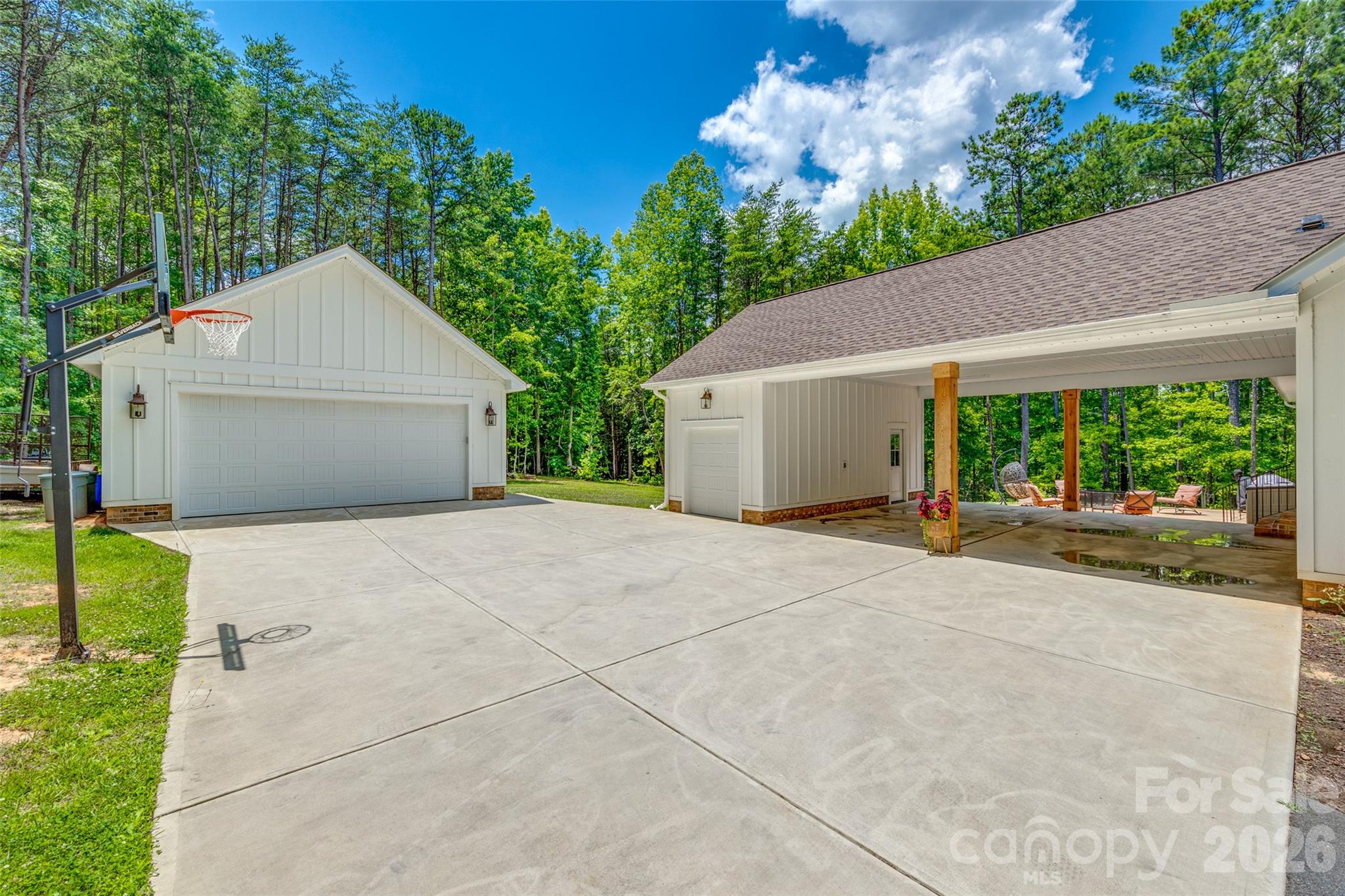 2481 Highway 161 Highway S — York