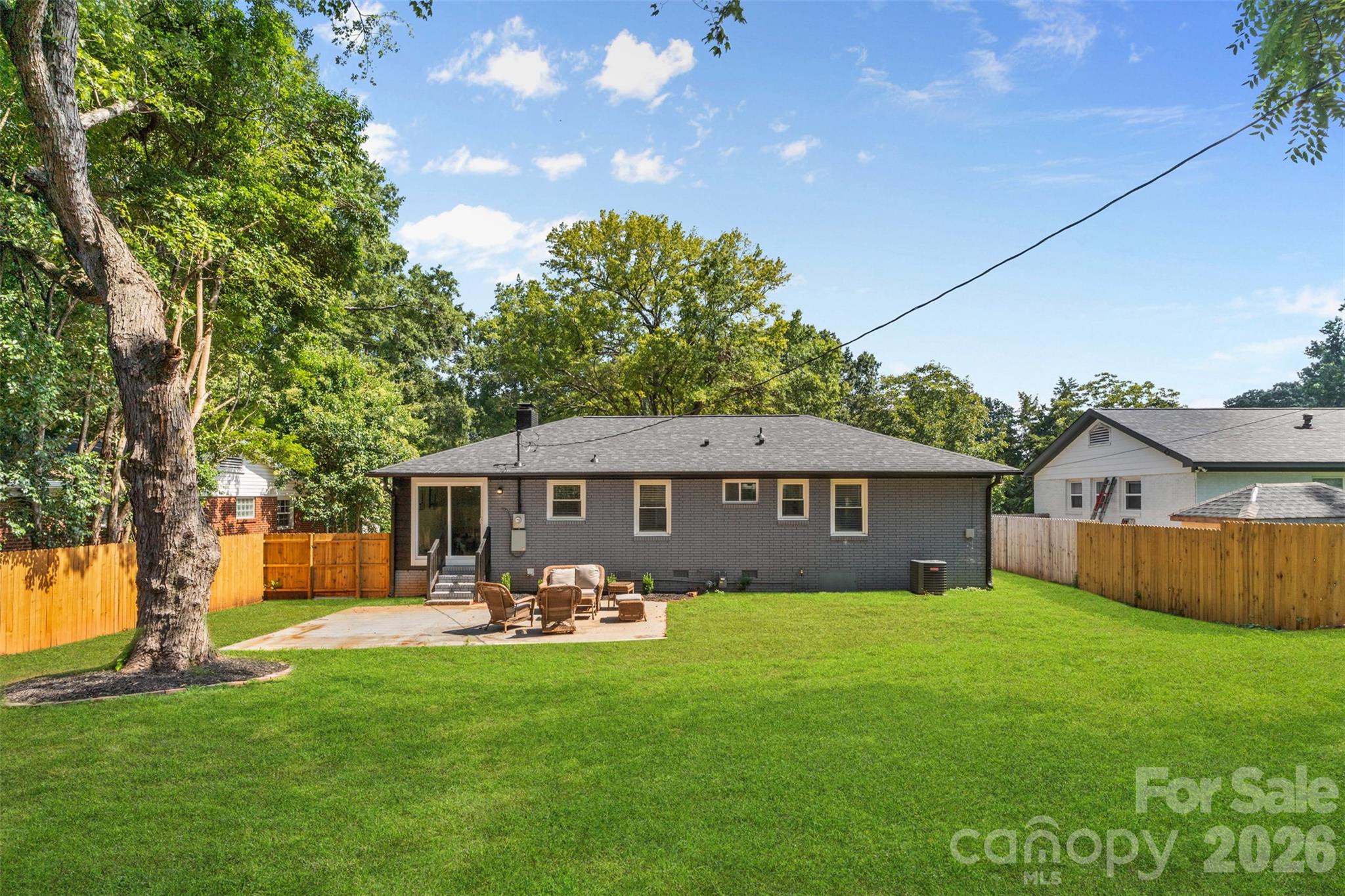 2014 Sandhurst Drive — Charlotte