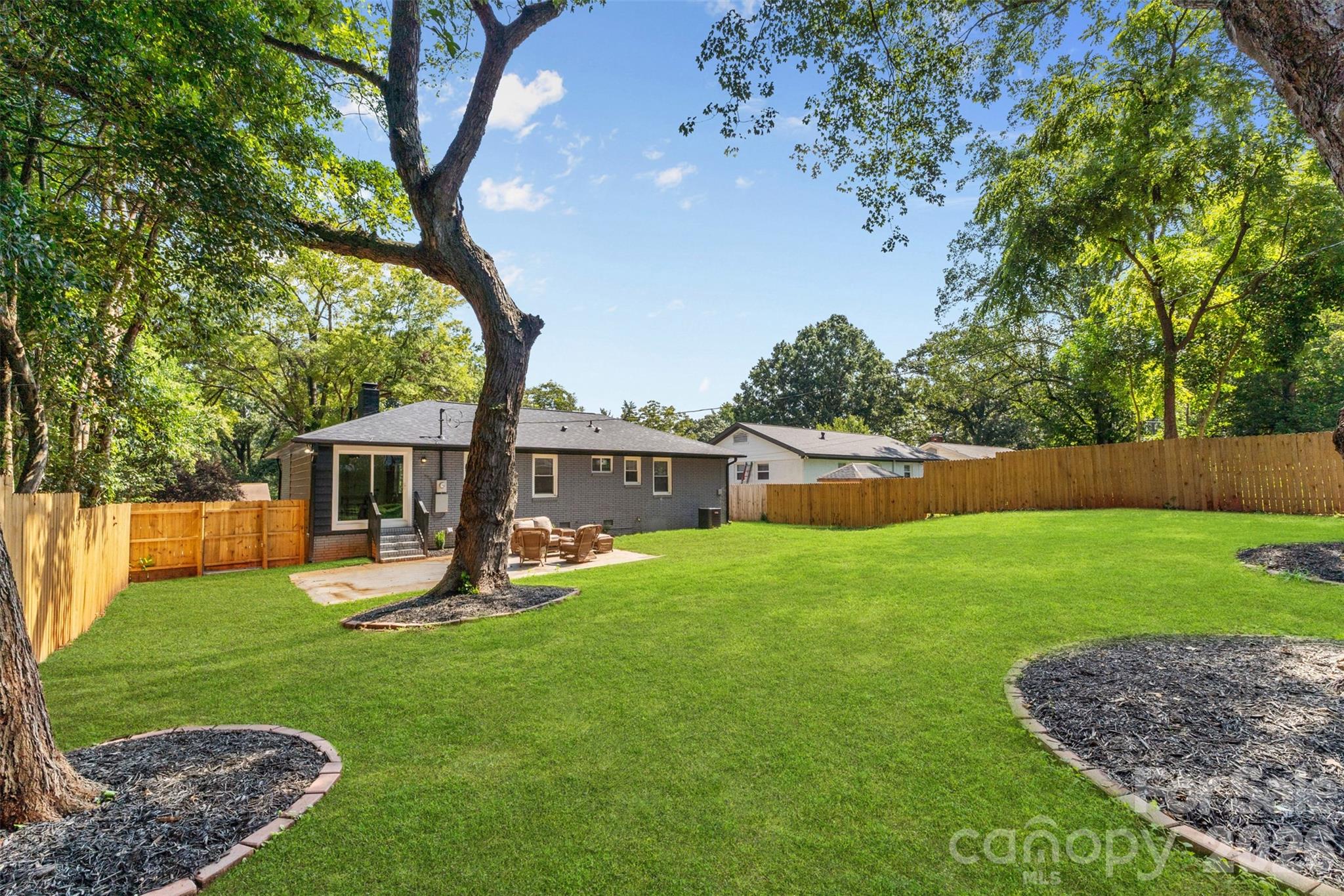 2014 Sandhurst Drive — Charlotte