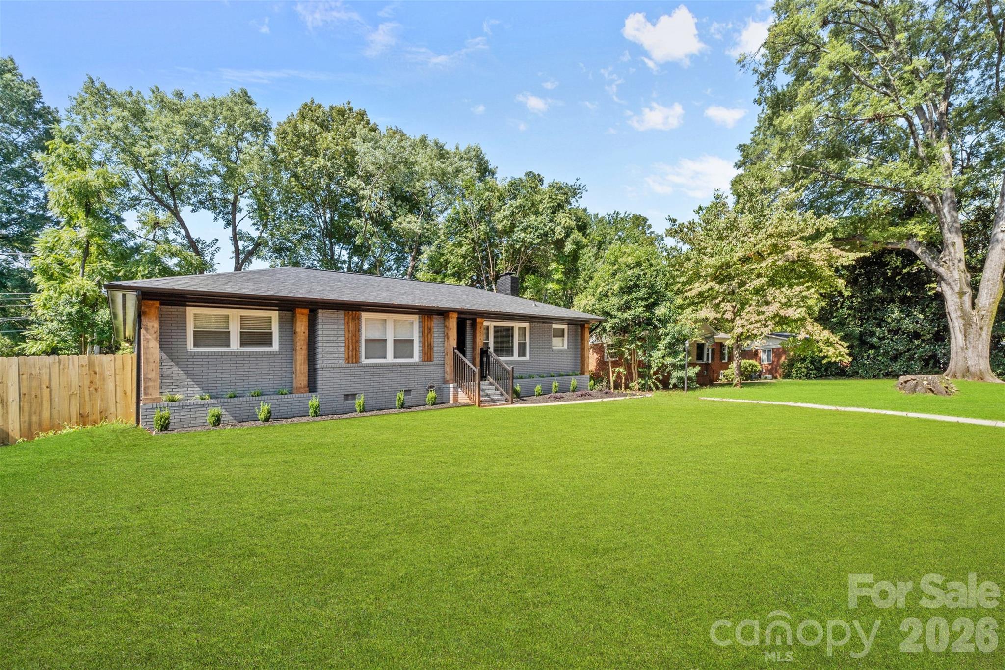 2014 Sandhurst Drive — Charlotte