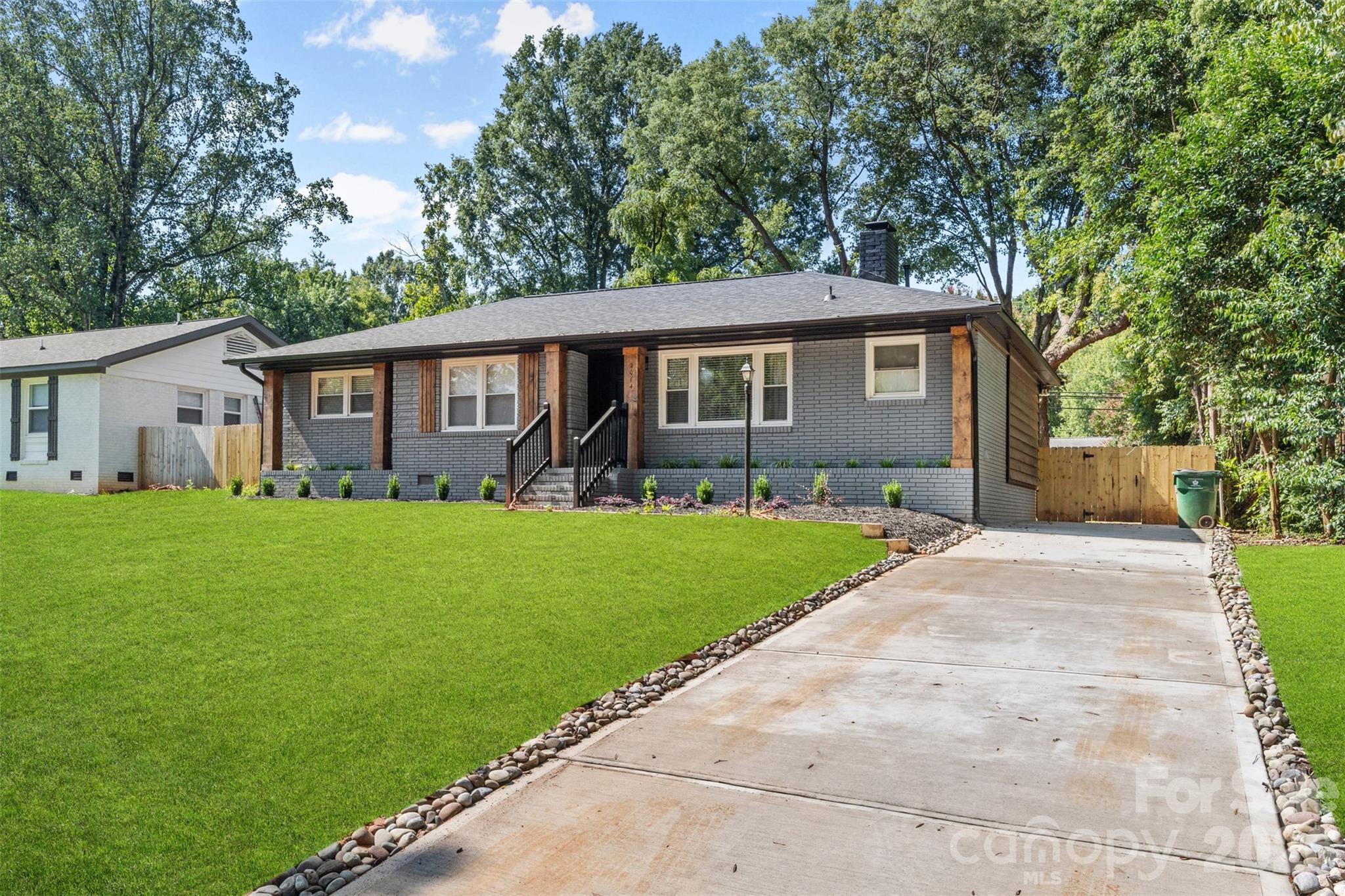 2014 Sandhurst Drive — Charlotte