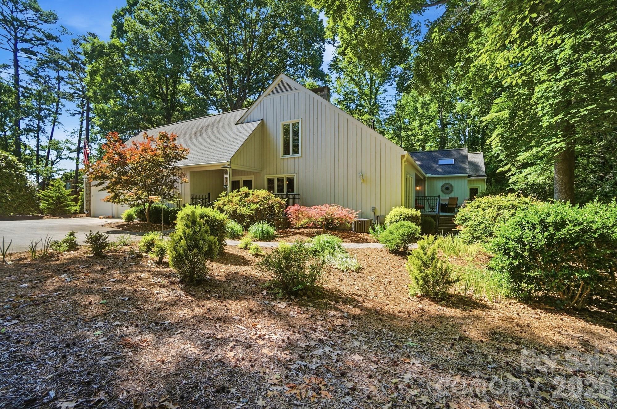 29 Sunrise Point Road — Lake Wylie