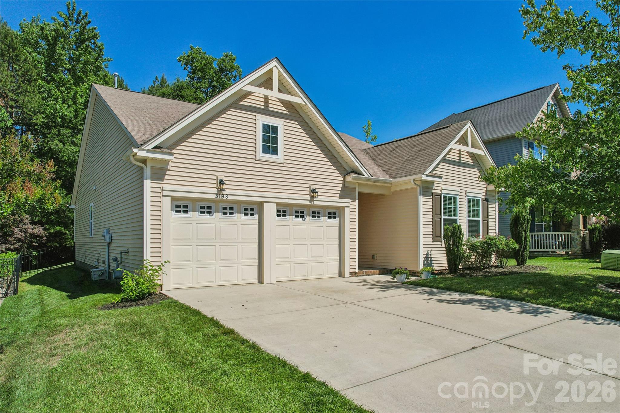 3198 Helmsley Court — Concord