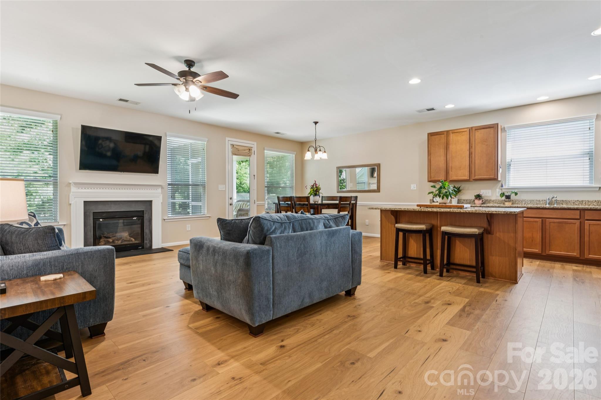 3198 Helmsley Court — Concord