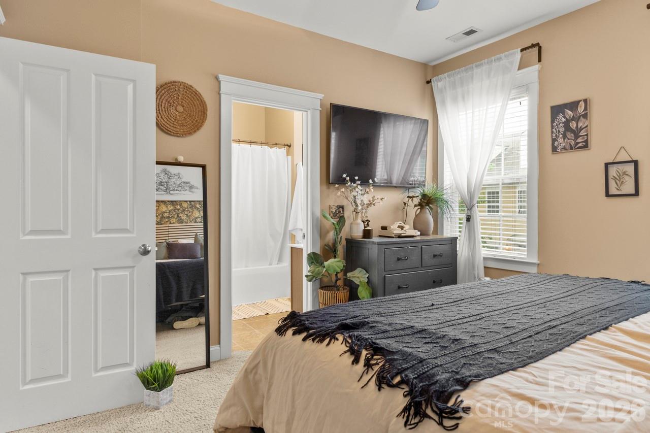 807 Cattaloochee Lane — Huntersville