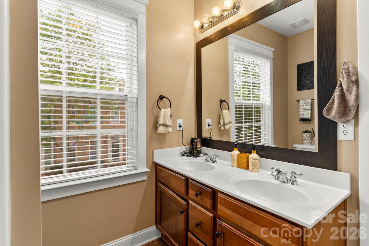 807 Cattaloochee Lane — Huntersville