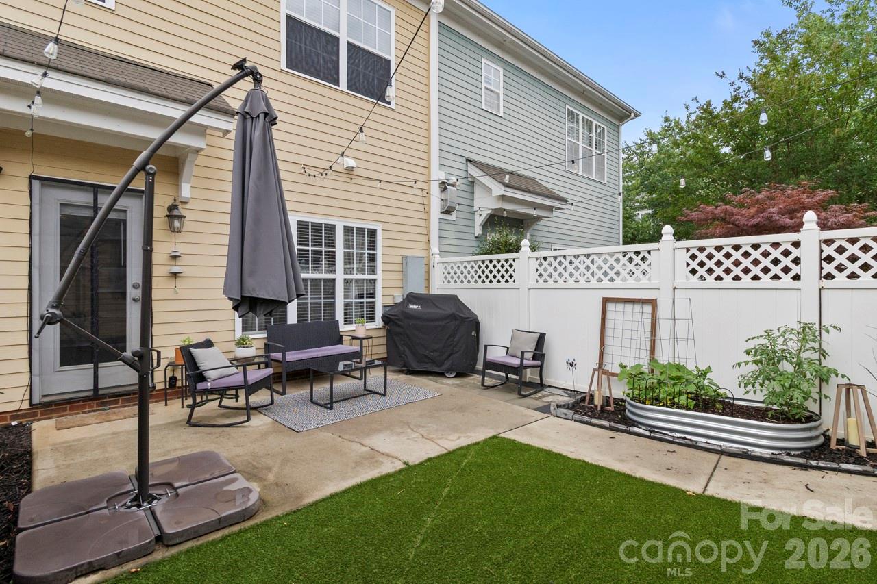 807 Cattaloochee Lane — Huntersville