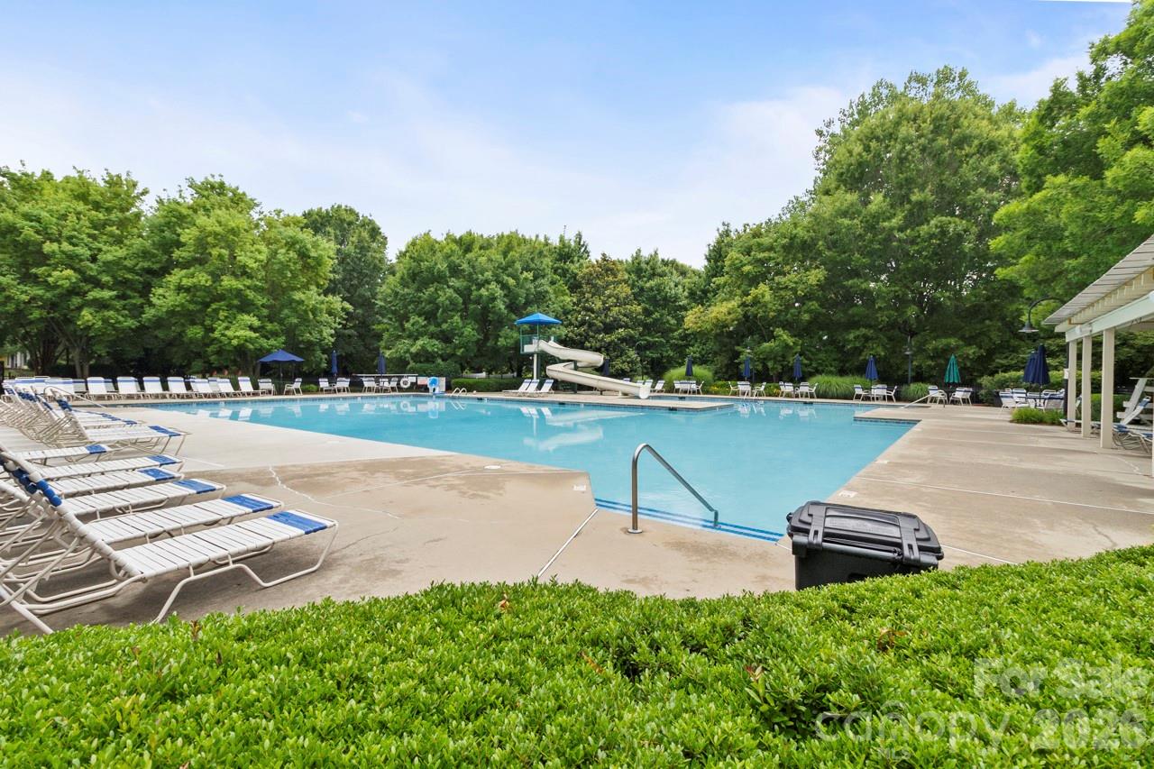 807 Cattaloochee Lane — Huntersville