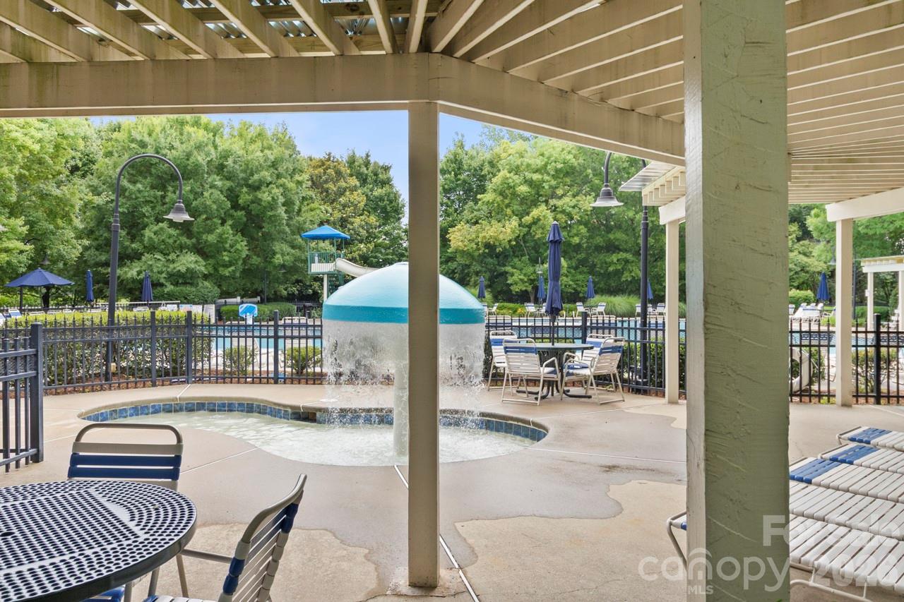 807 Cattaloochee Lane — Huntersville