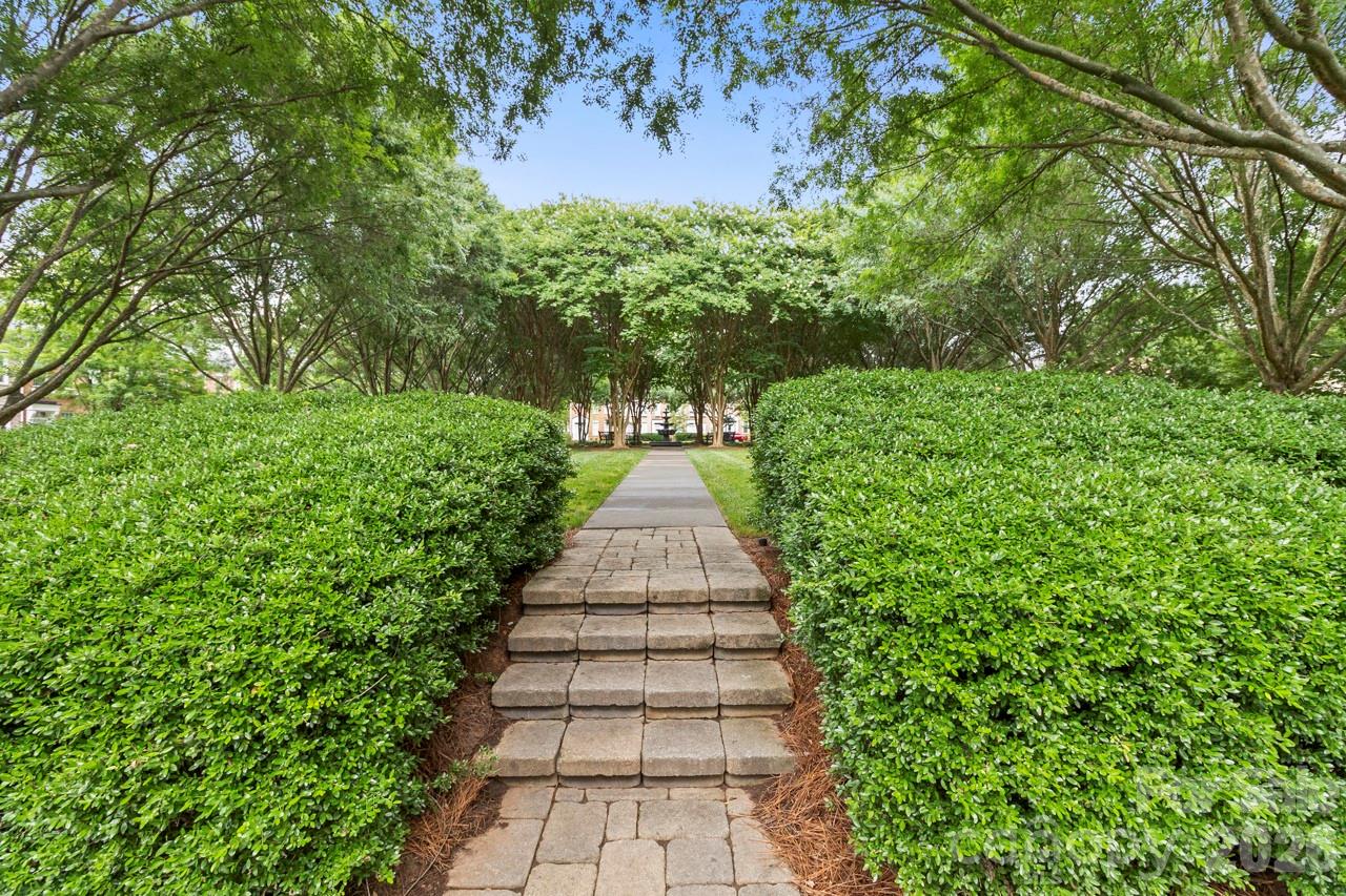 807 Cattaloochee Lane — Huntersville