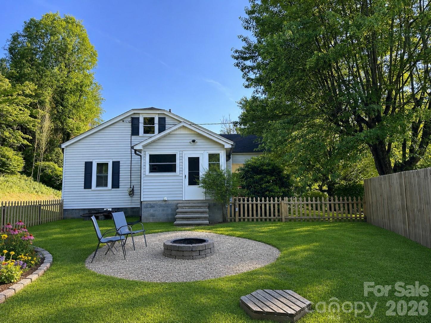 21 Byrd Lane — Brevard