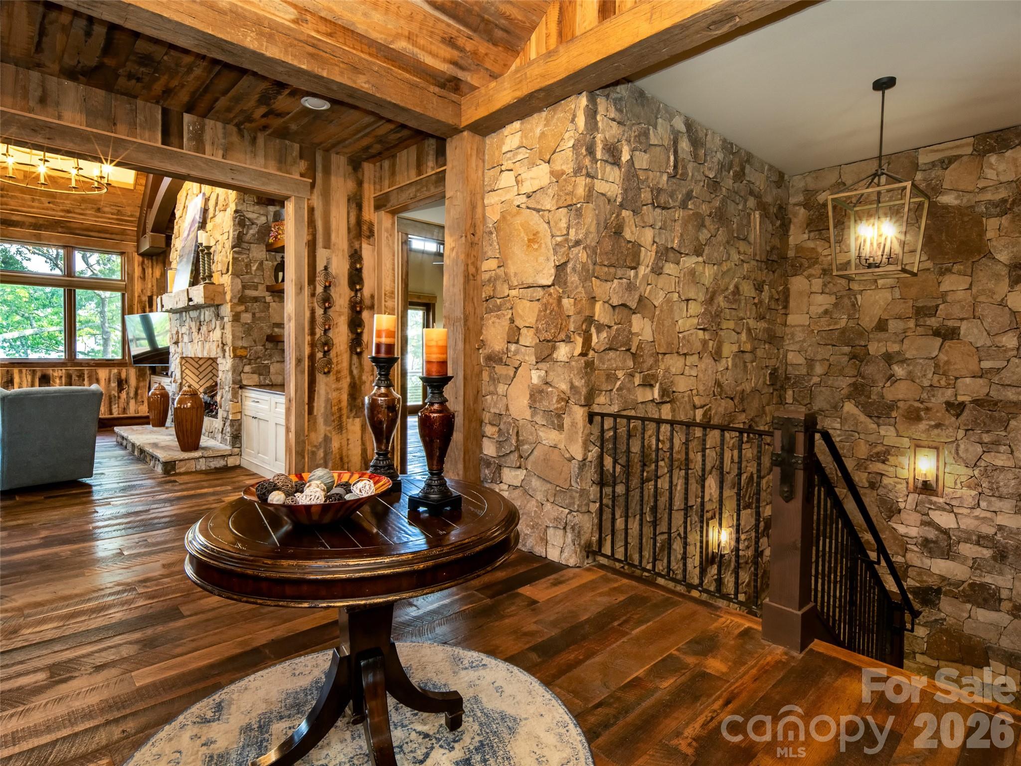 93 N Snow Ridge Drive — Hendersonville