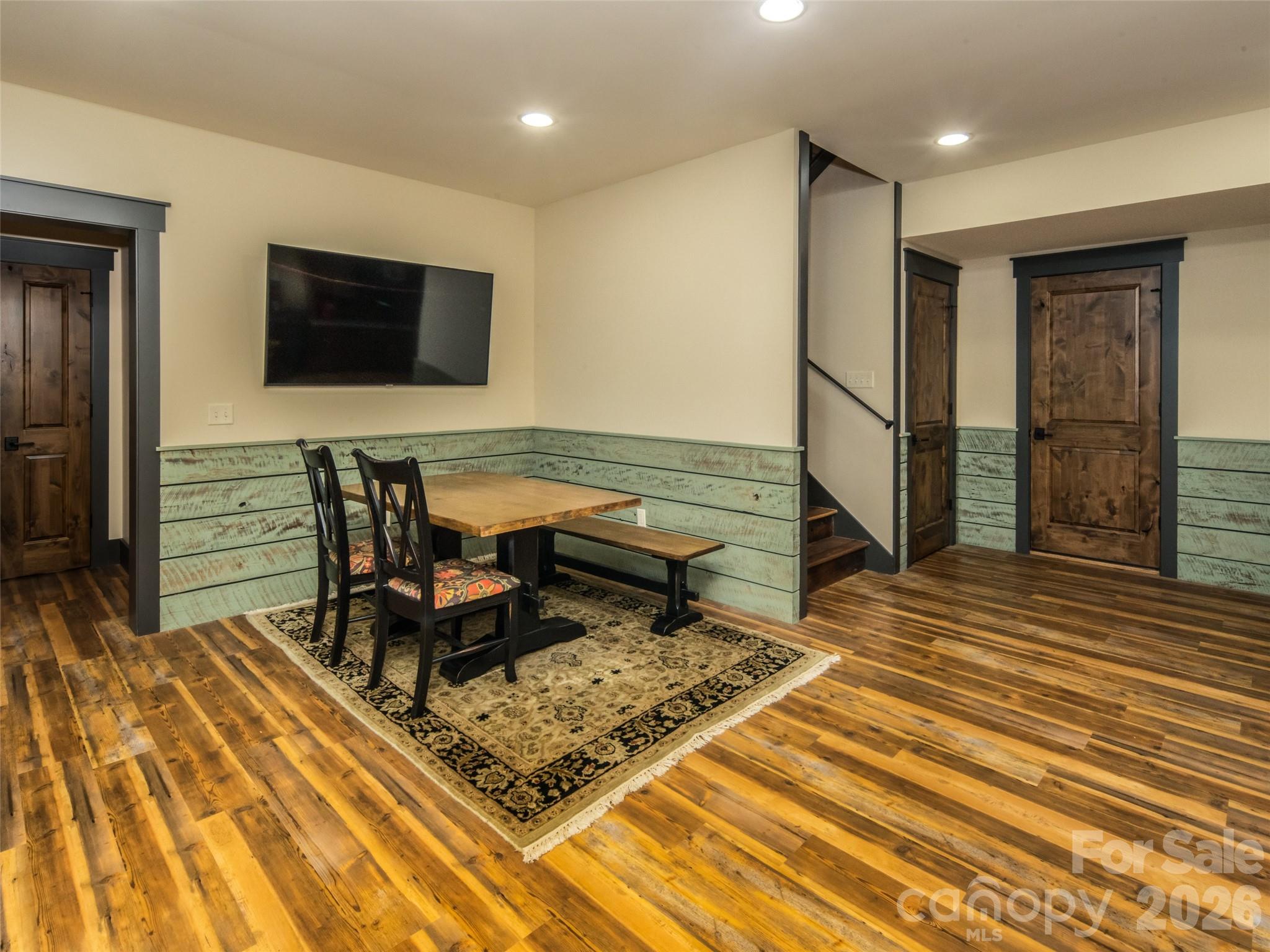93 N Snow Ridge Drive — Hendersonville