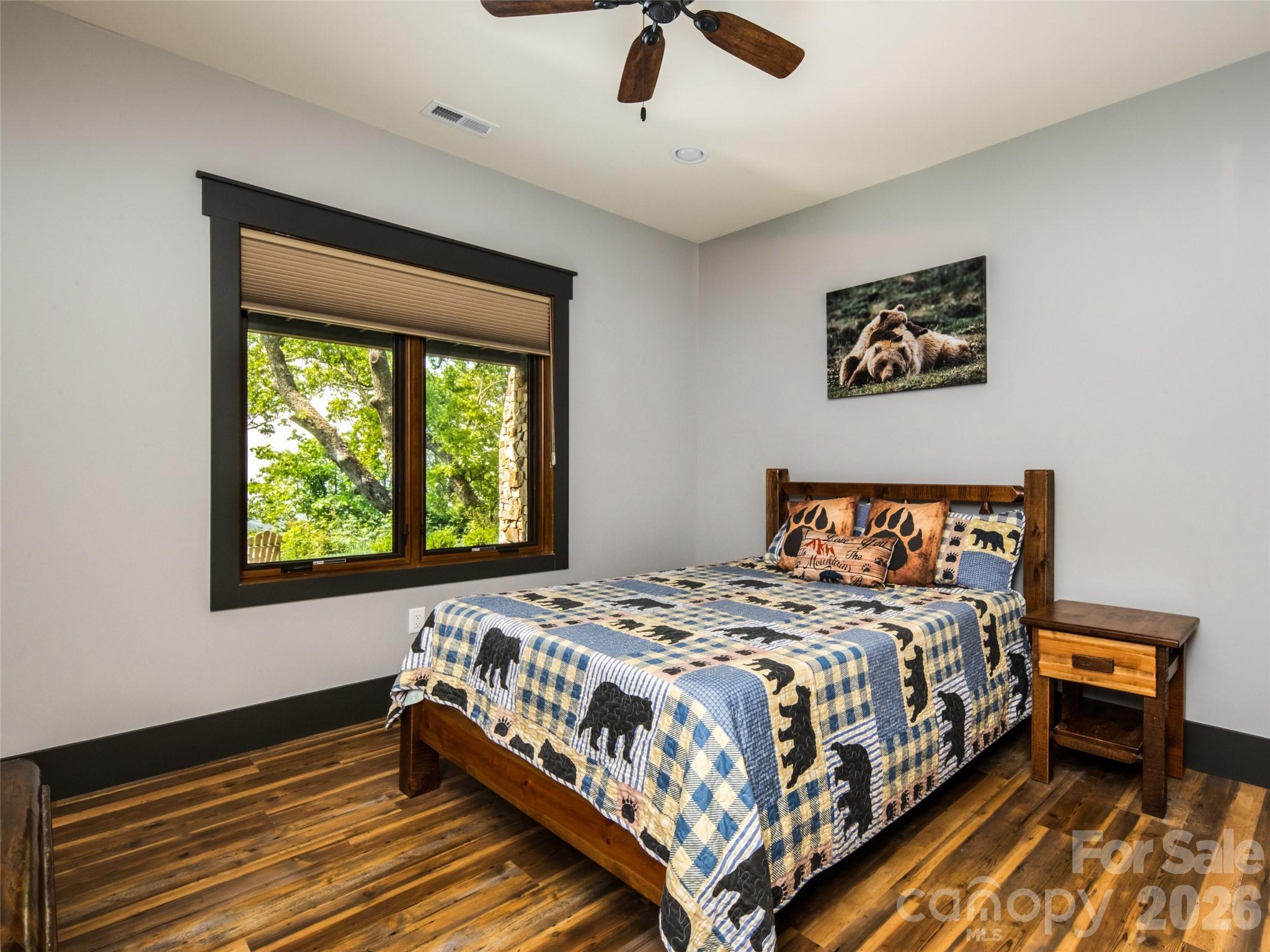 93 N Snow Ridge Drive — Hendersonville