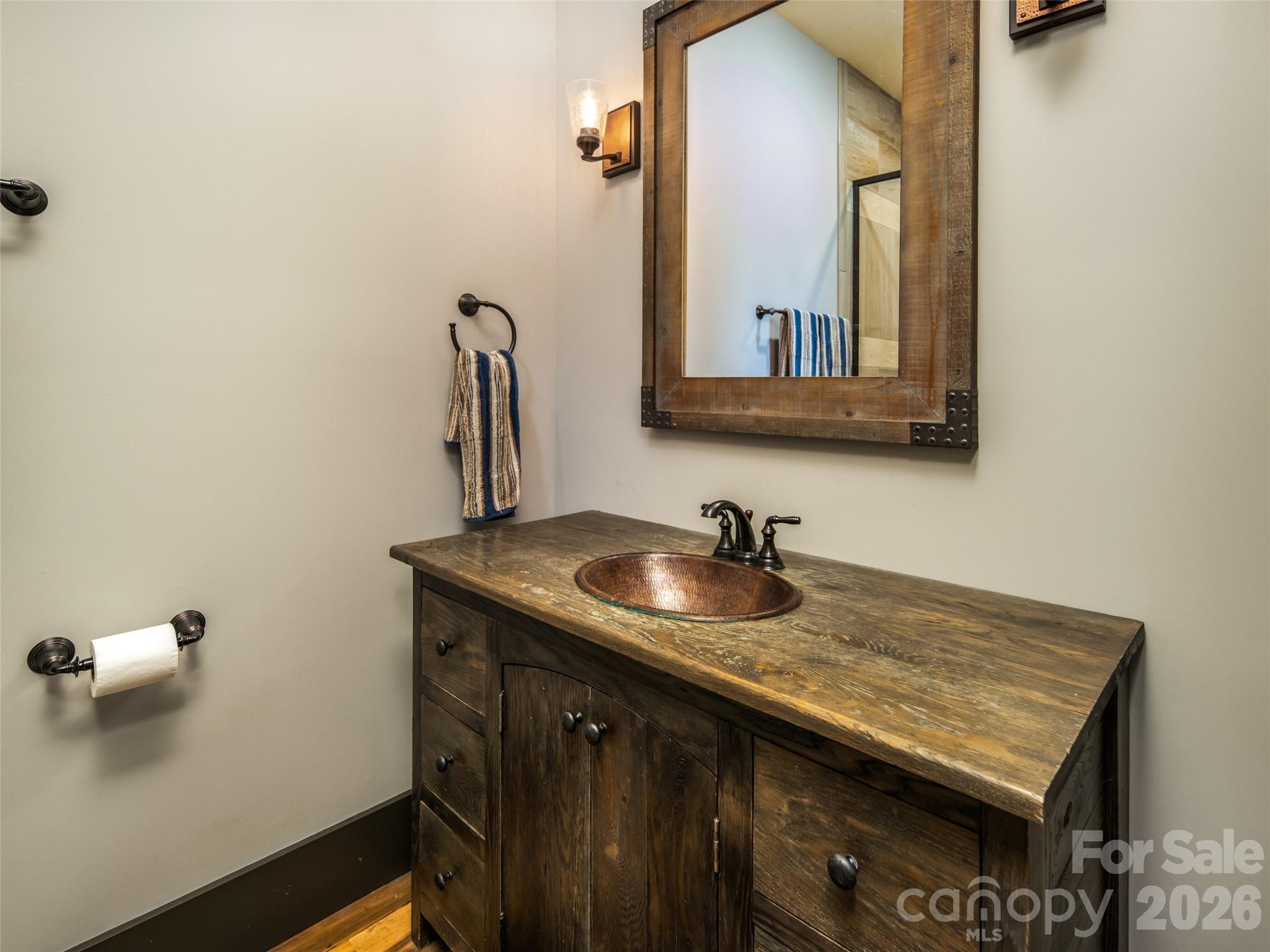93 N Snow Ridge Drive — Hendersonville