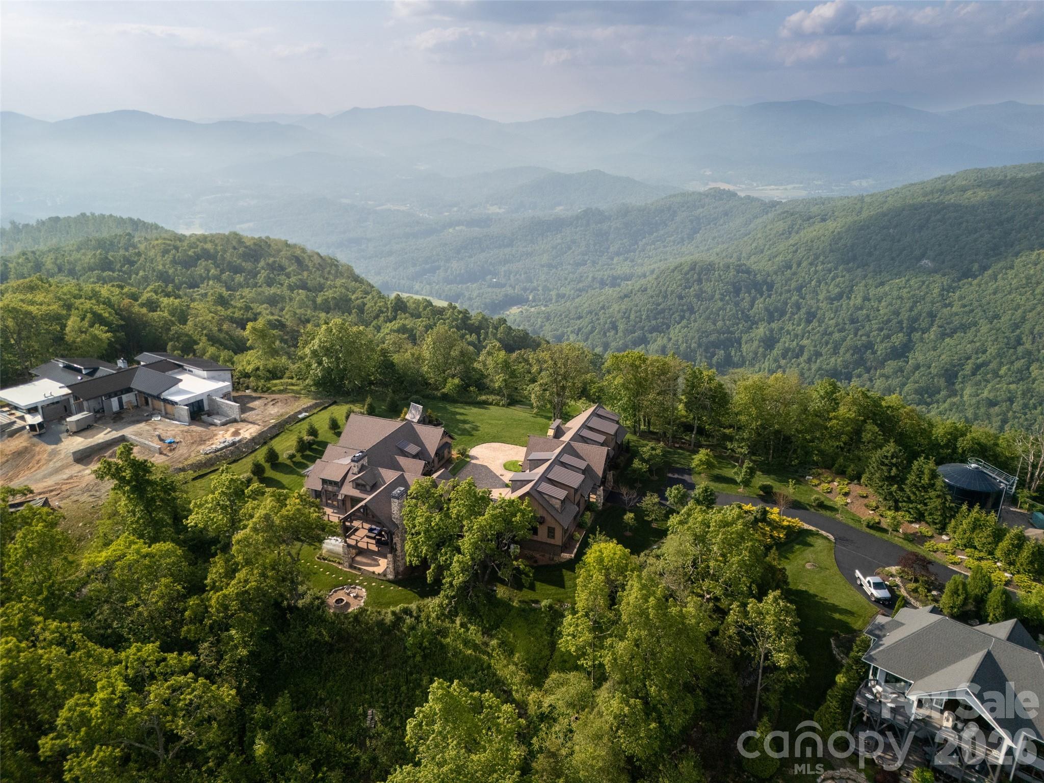 93 N Snow Ridge Drive — Hendersonville